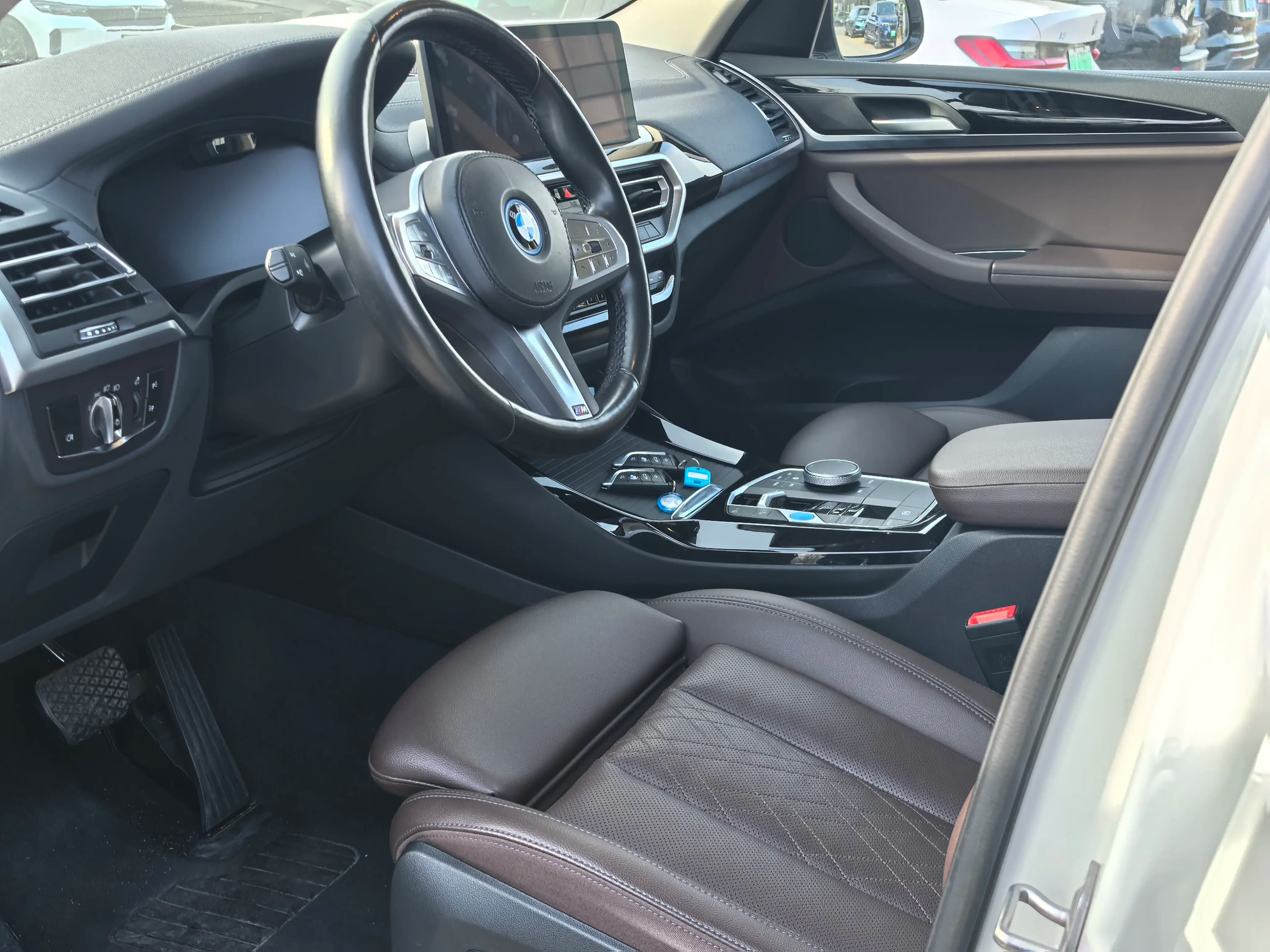 BMW iX3 2024 г. 38015 км. — фото 6
