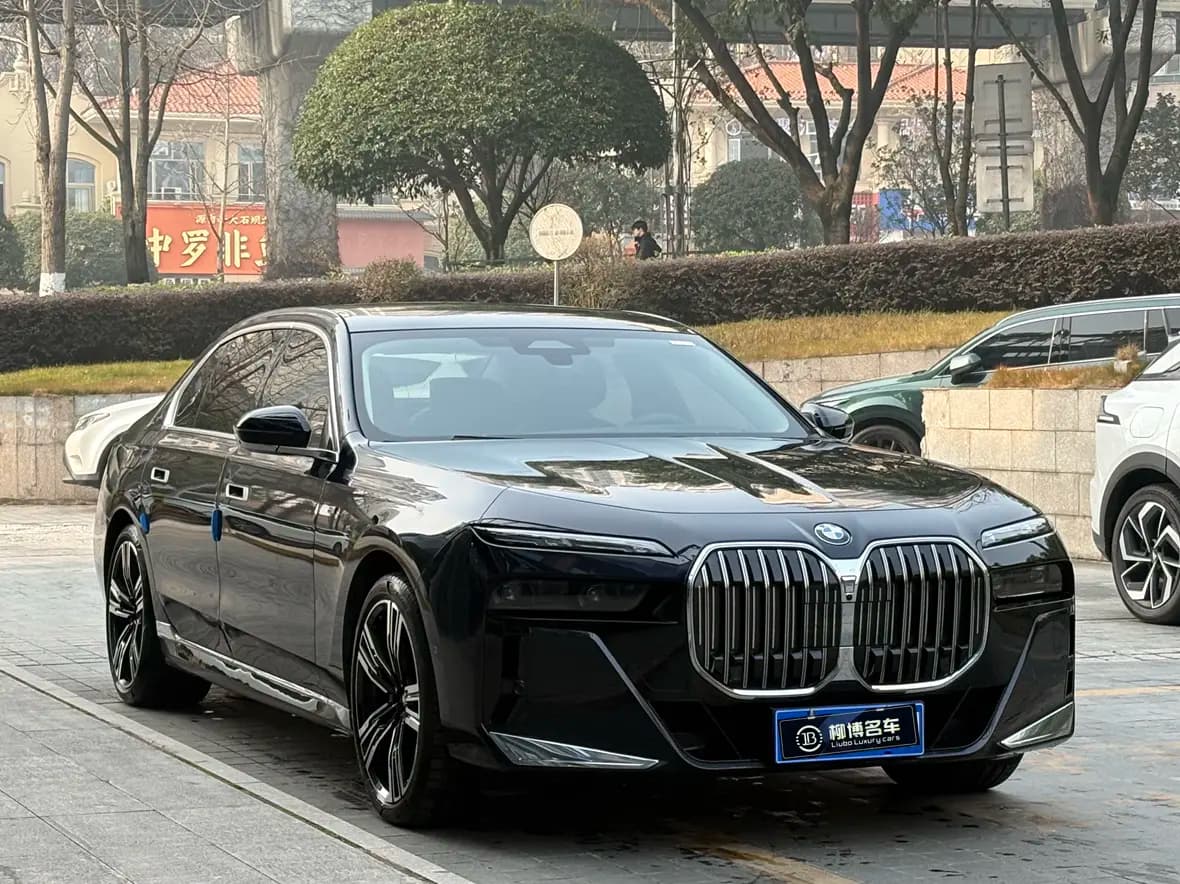 BMW 7 Series 2024 г. 25128 км. — фото 3