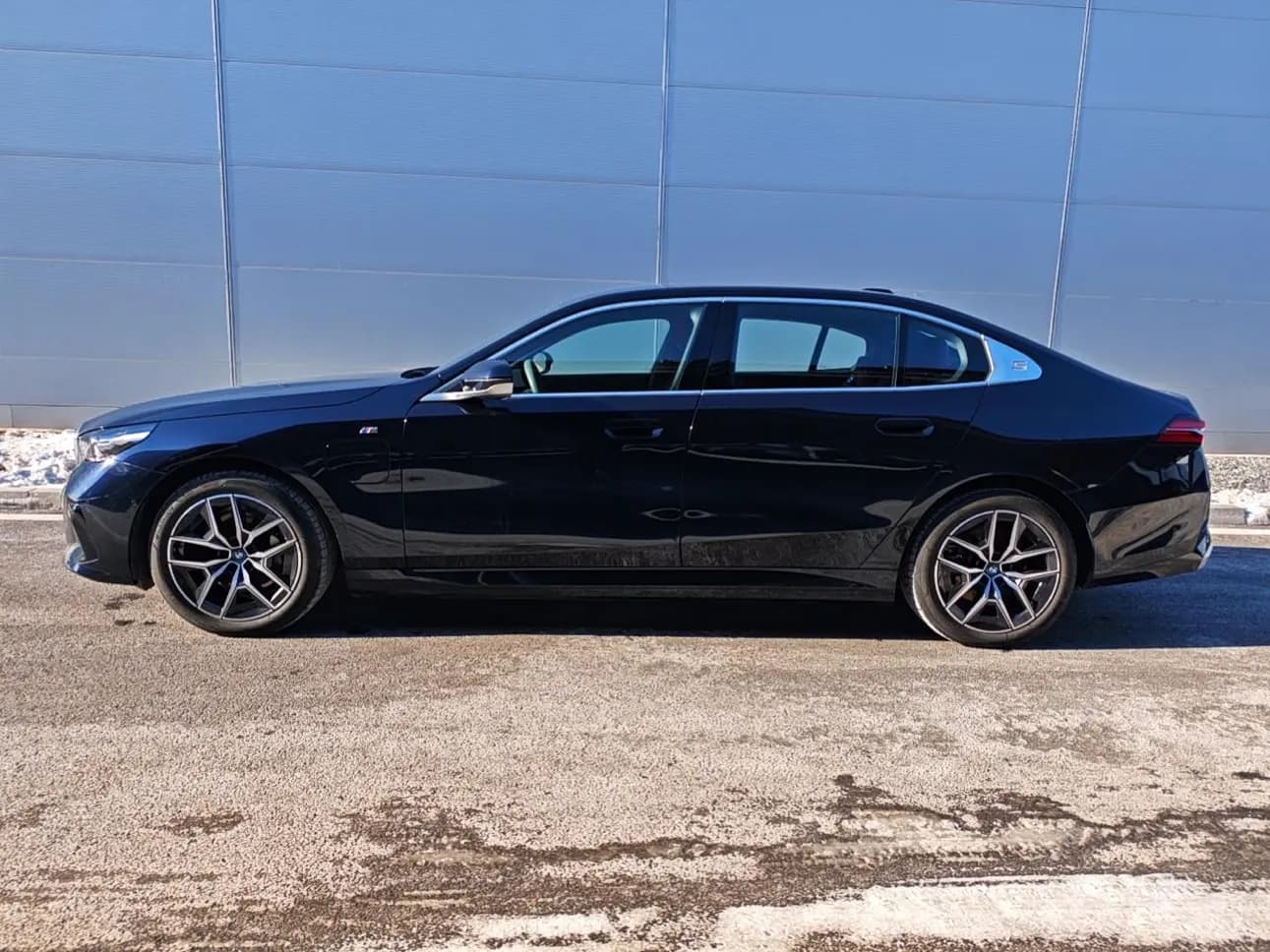 BMW i5 2025 г. 15154 км. — фото 3