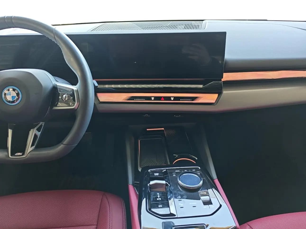 BMW i5 2025 г. 15154 км. — фото 5