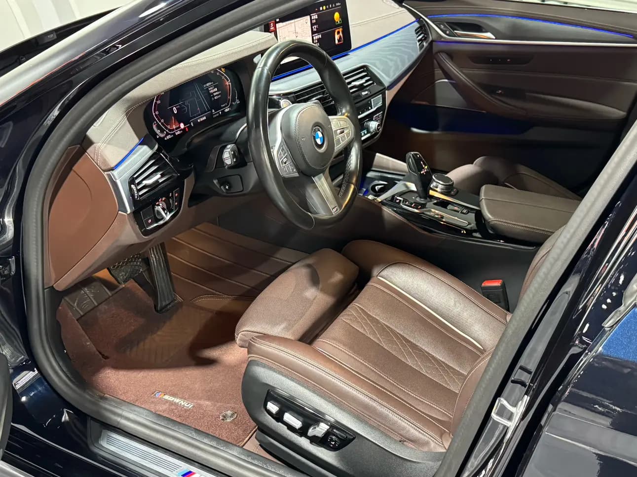 BMW 5 Series 2023 г. 60126 км. — фото 28
