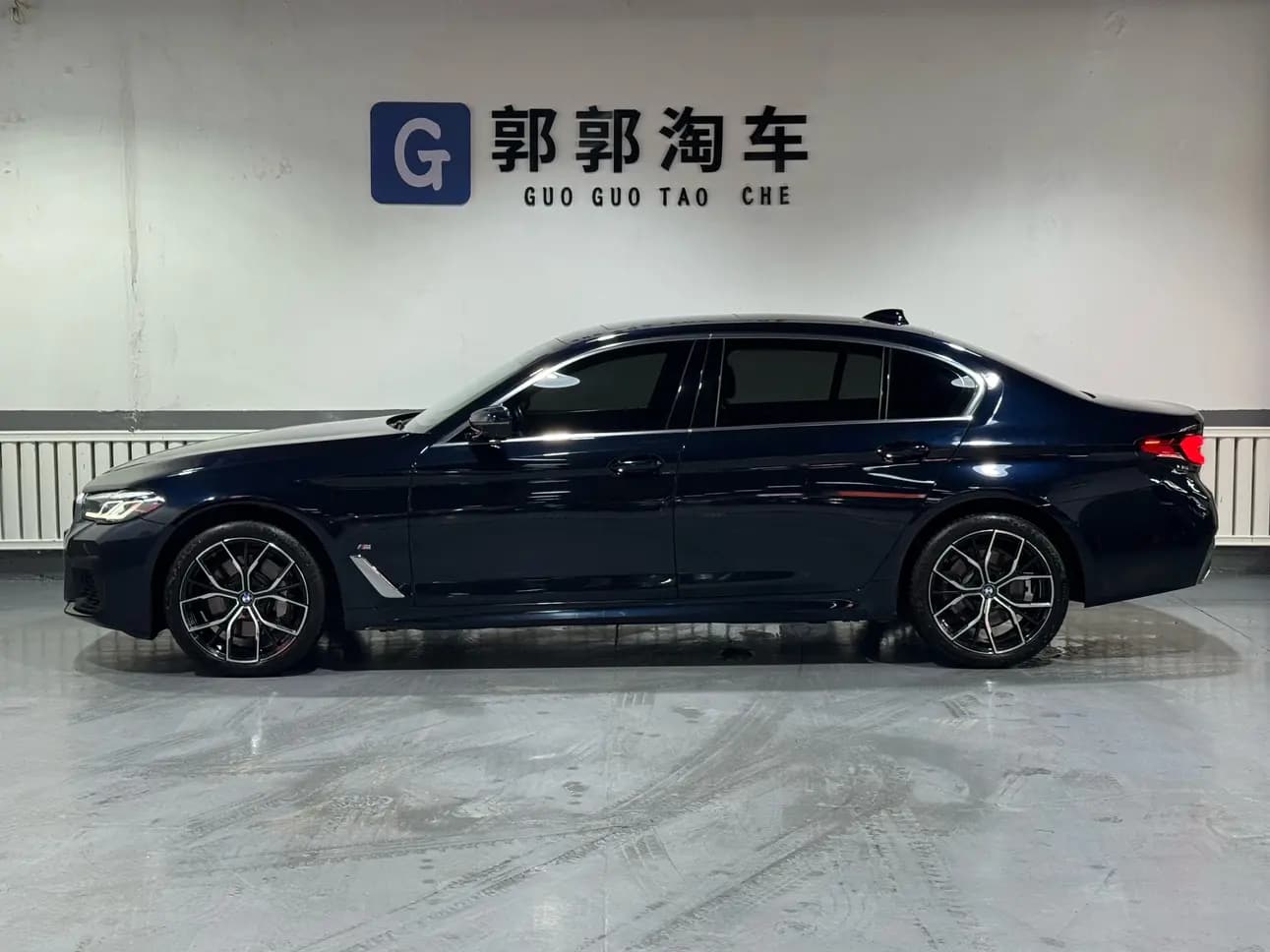 BMW 5 Series 2023 г. 60126 км. — фото 4