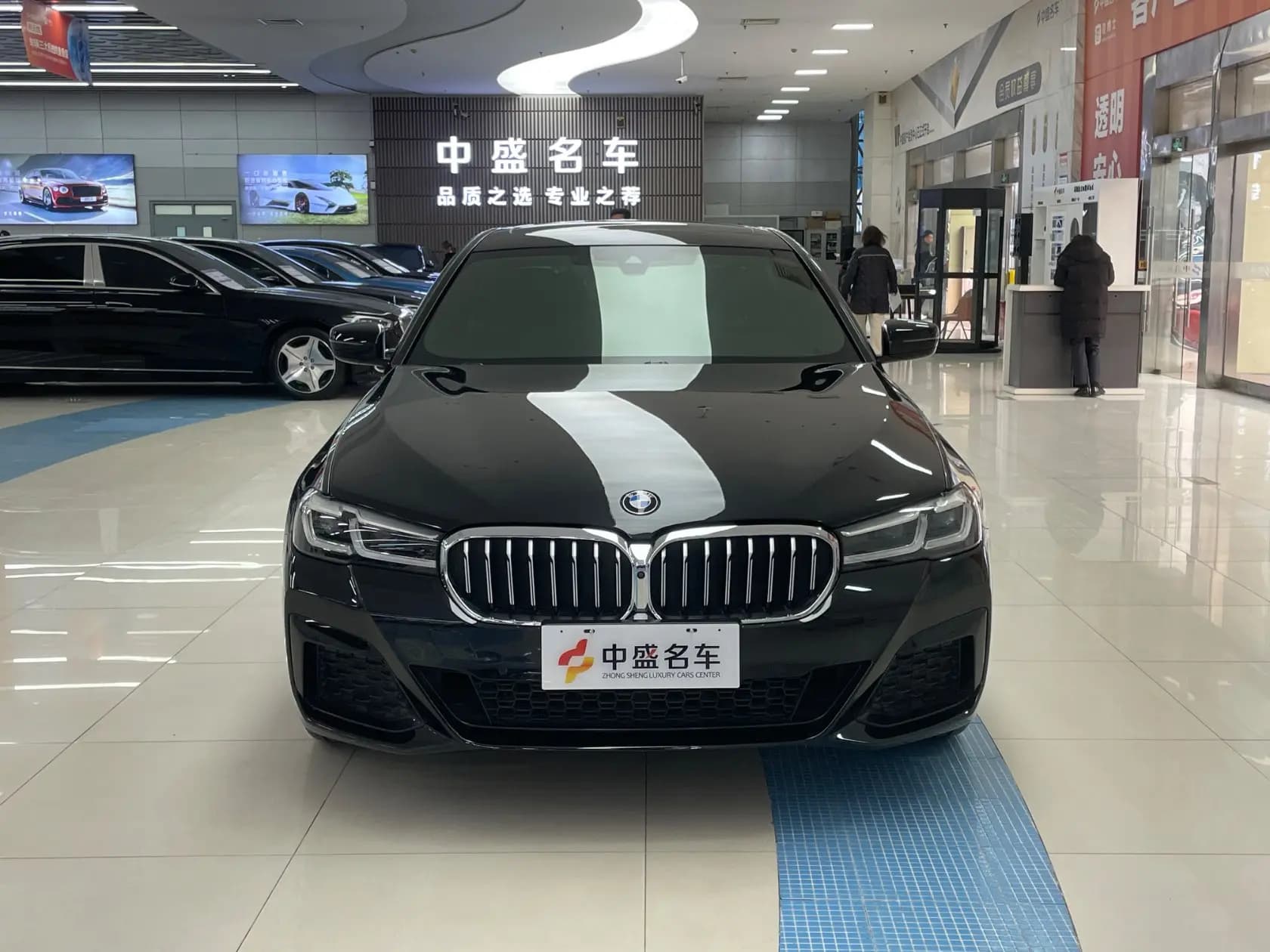 BMW 5 Series 2022 г. 57028 км. — фото 2