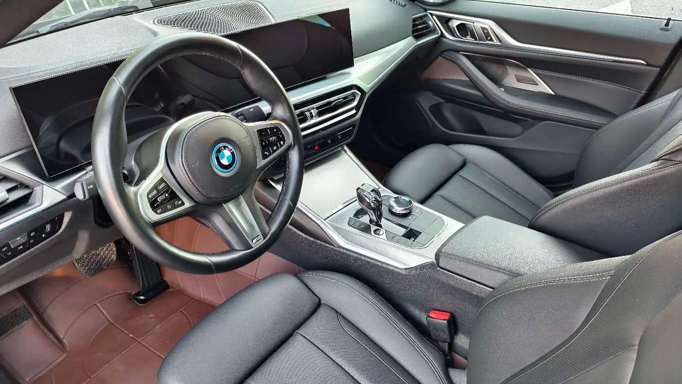BMW i4 2023 г. 55402 км. — фото 17