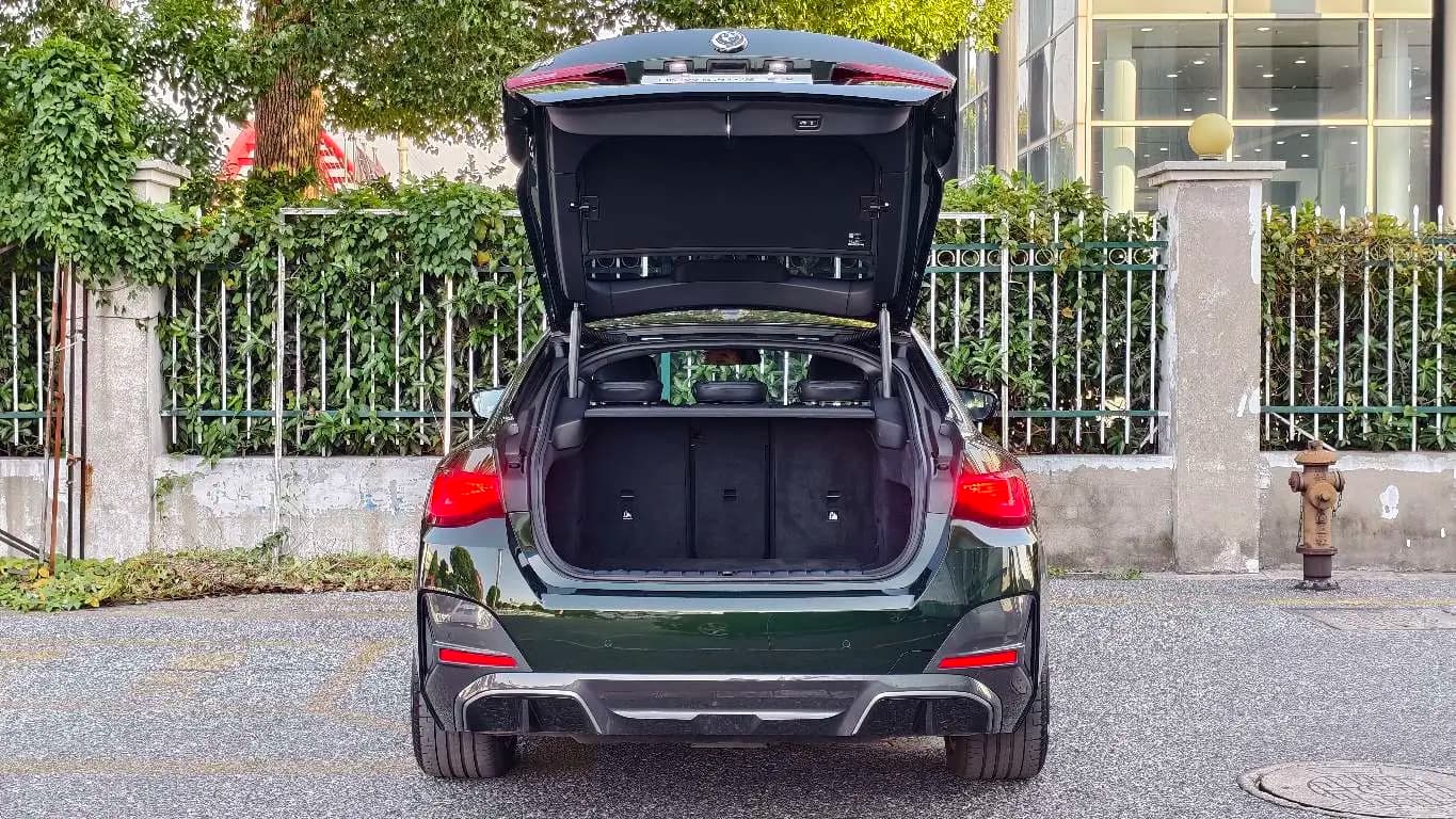 BMW i4 2023 г. 55402 км. — фото 10