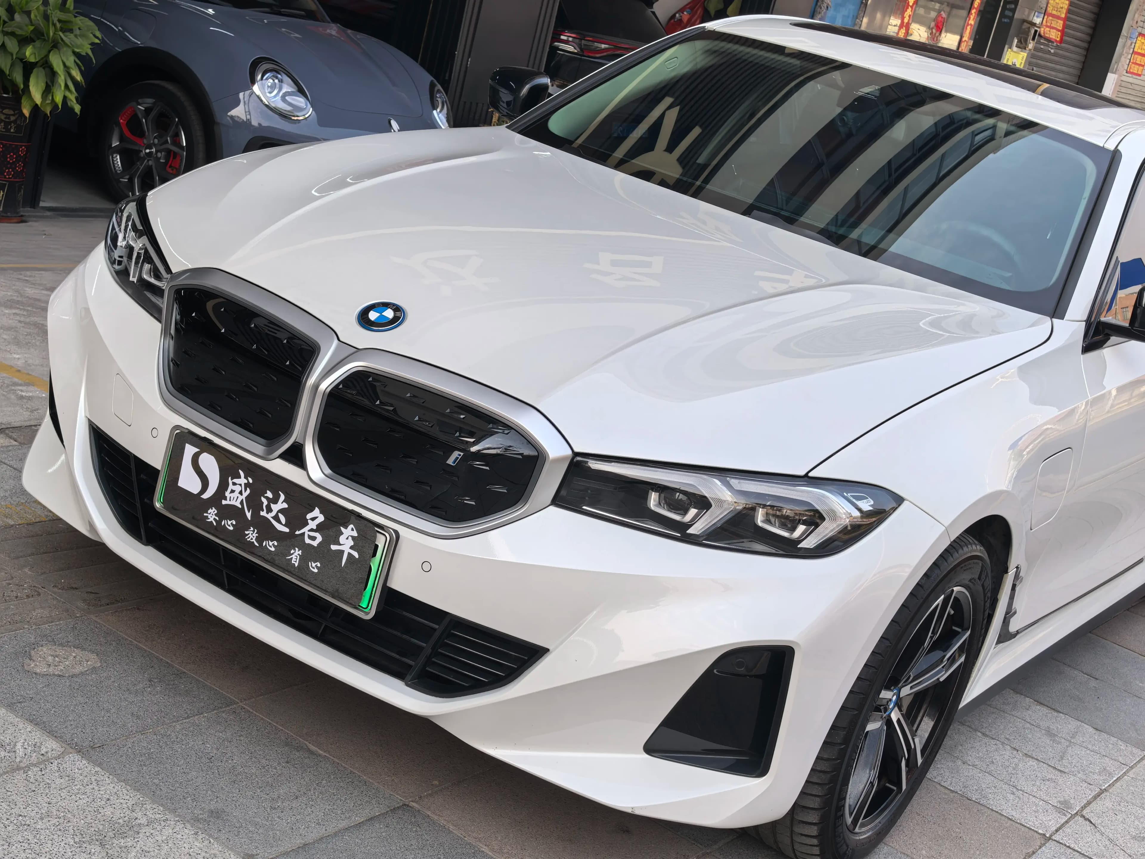 BMW i3 2024 г. 19139 км. — фото 10