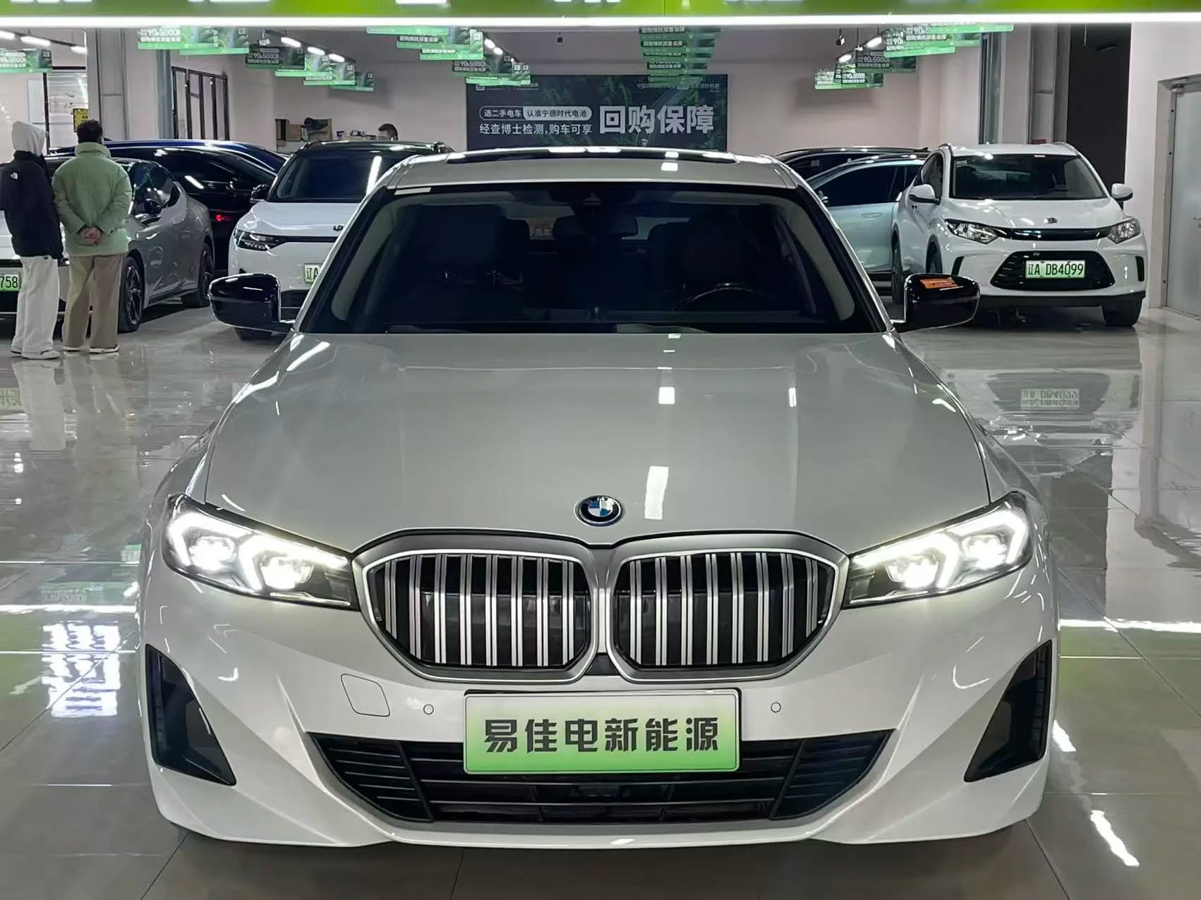 BMW i3 2023 г. 58145 км. — фото 2