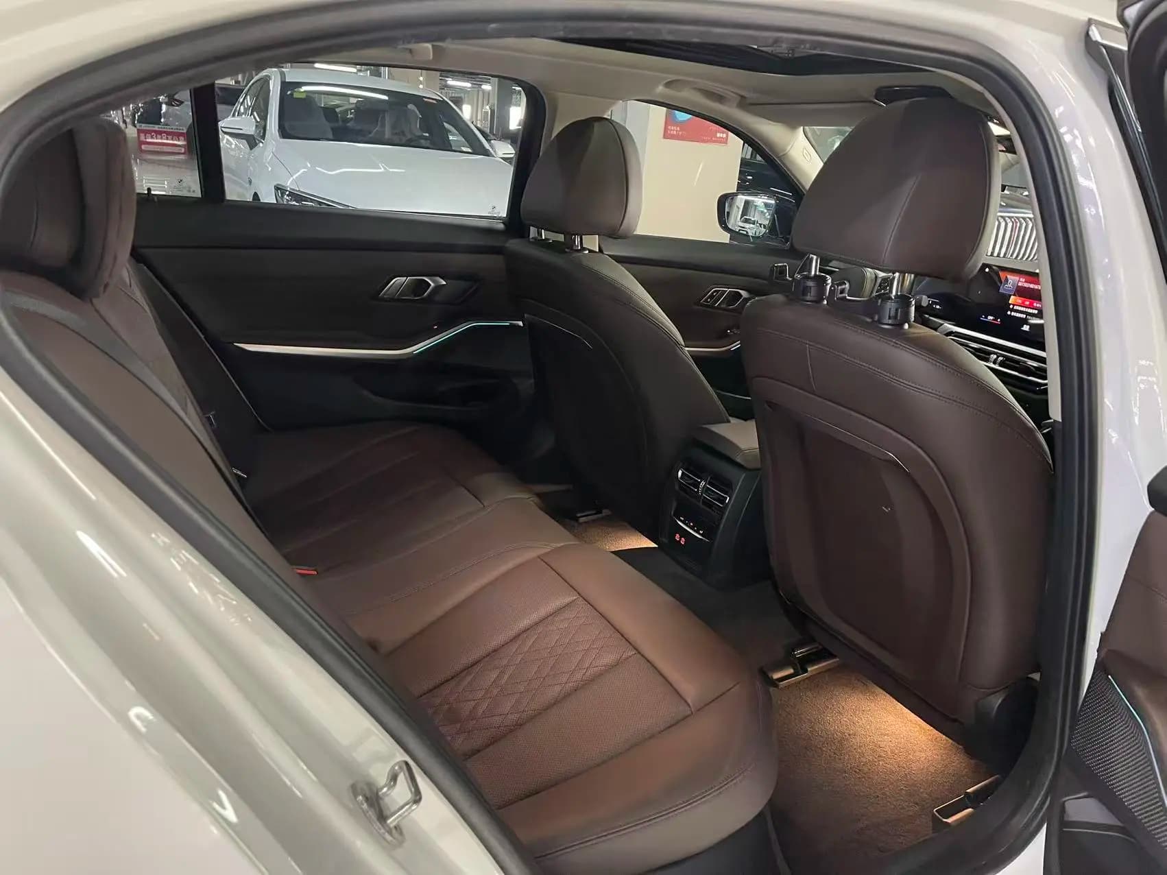 BMW i3 2023 г. 58145 км. — фото 9