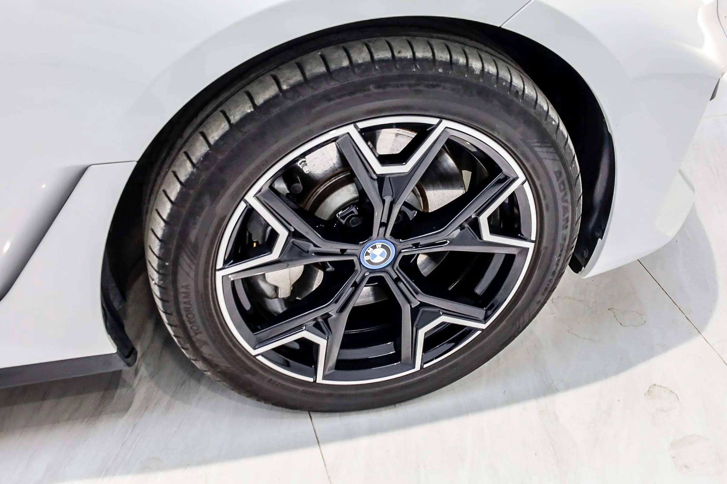 BMW i3 2024 г. 20004 км. — фото 6