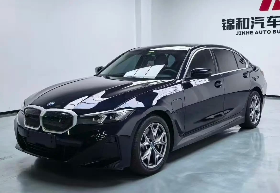 BMW i3 2023 г. 49000 км.
