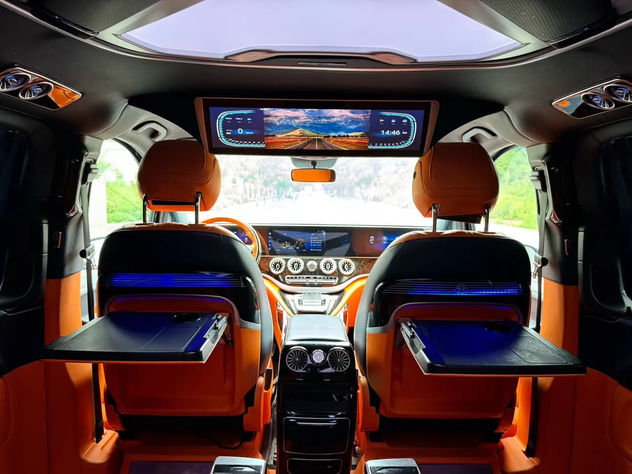 Mercedes-Benz Vito 2024 г. 42082 км. — фото 15