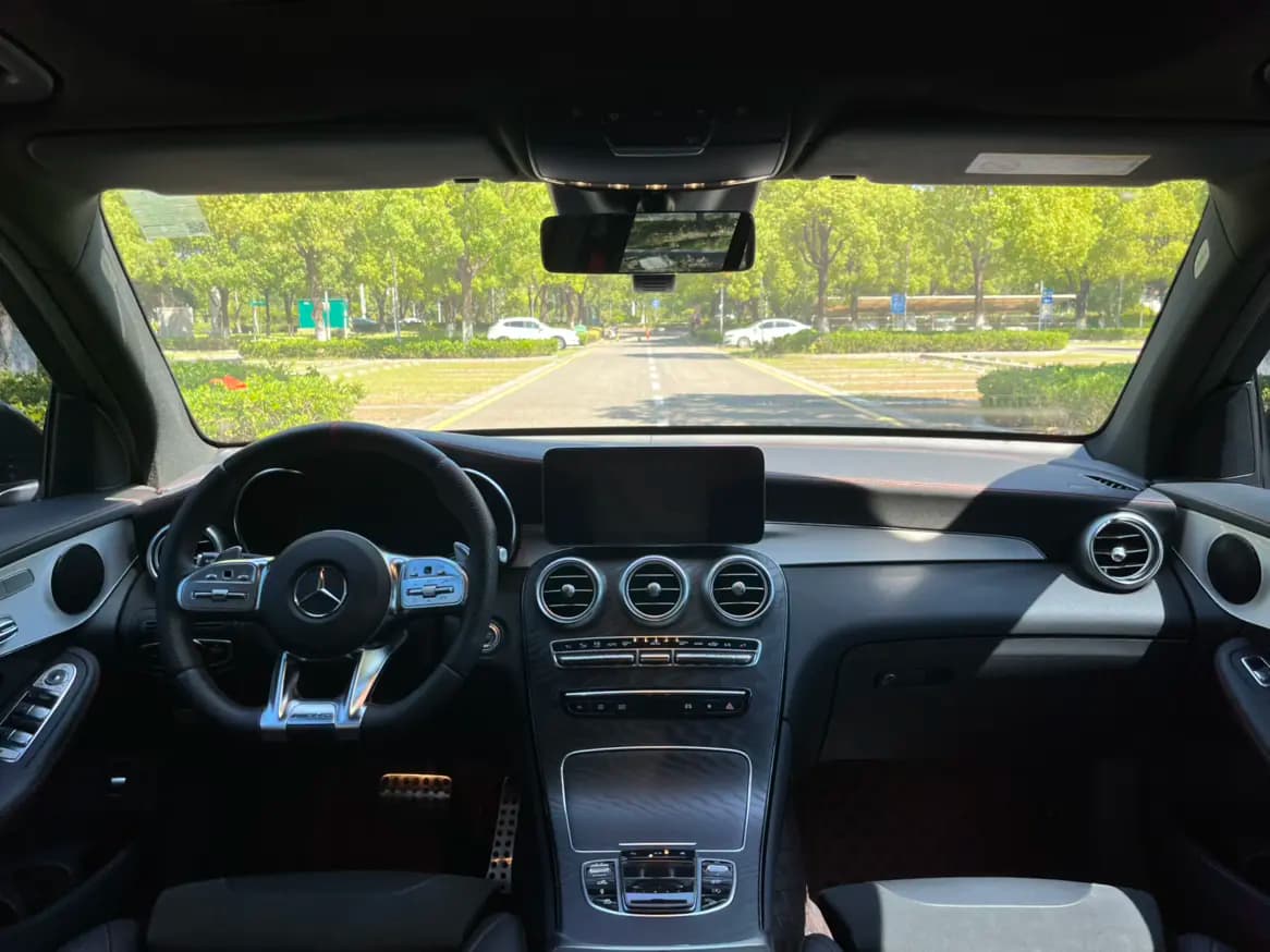 Mercedes-Benz GLC AMG 2023 г. 44084 км. — фото 15