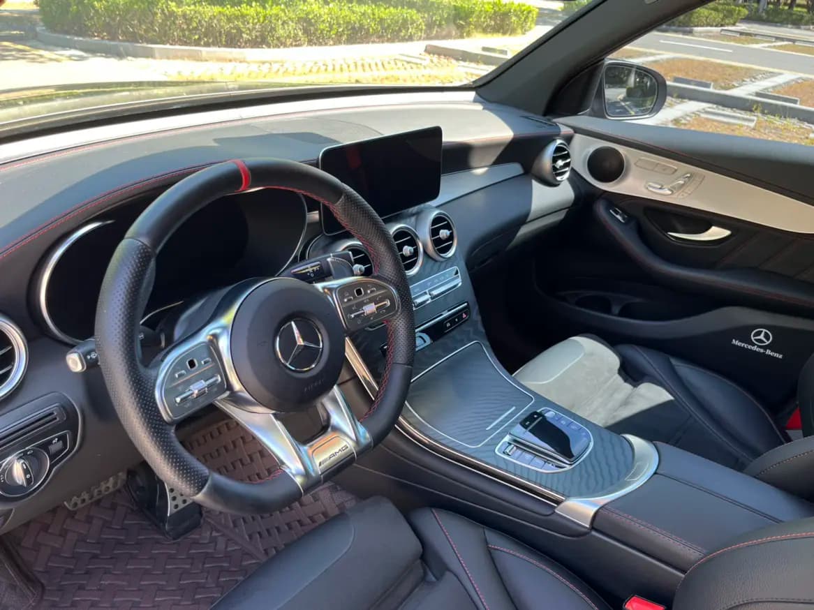 Mercedes-Benz GLC AMG 2023 г. 44084 км. — фото 18