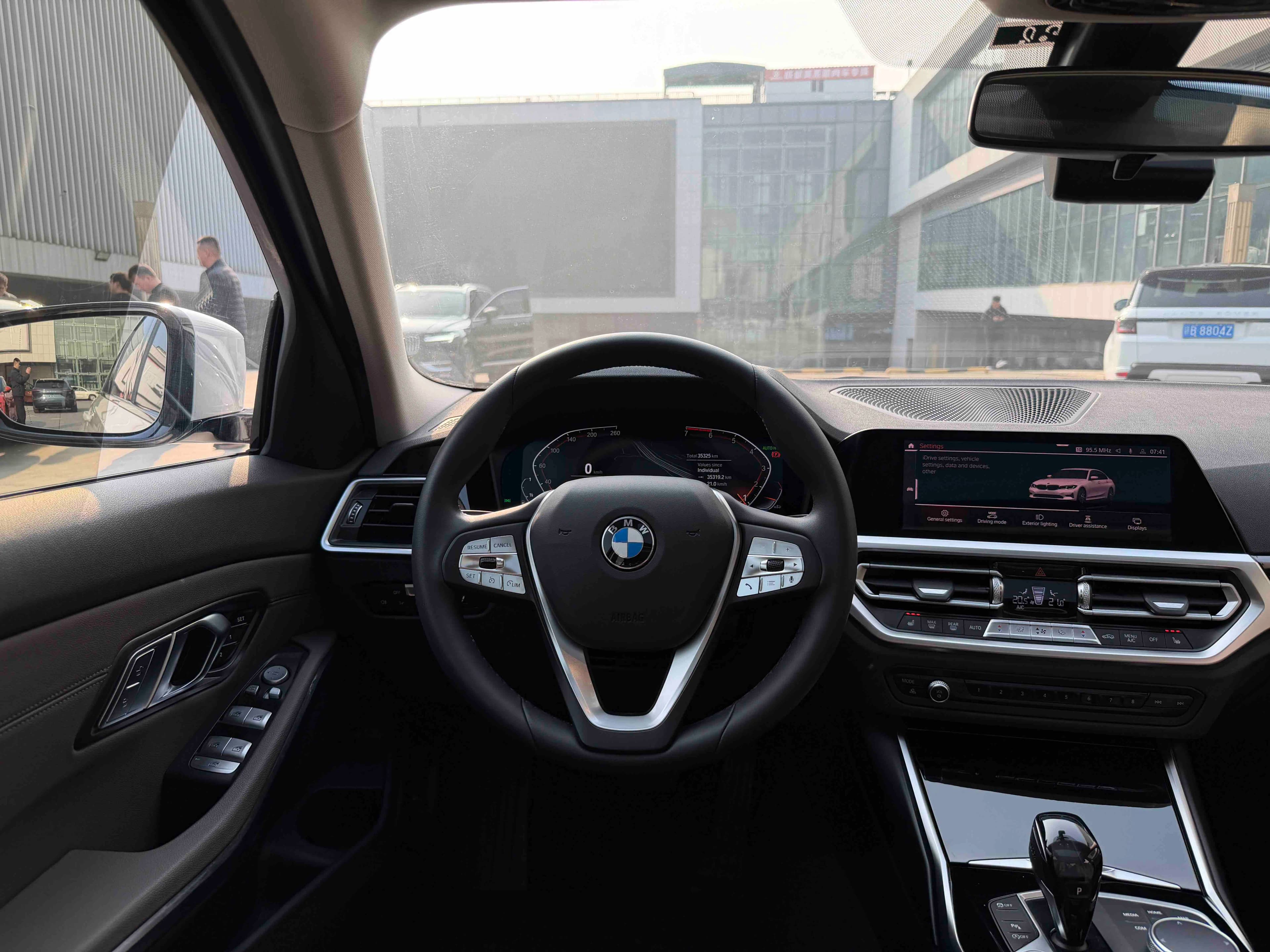 BMW 3 Series 2021 г. 35000 км. — фото 13