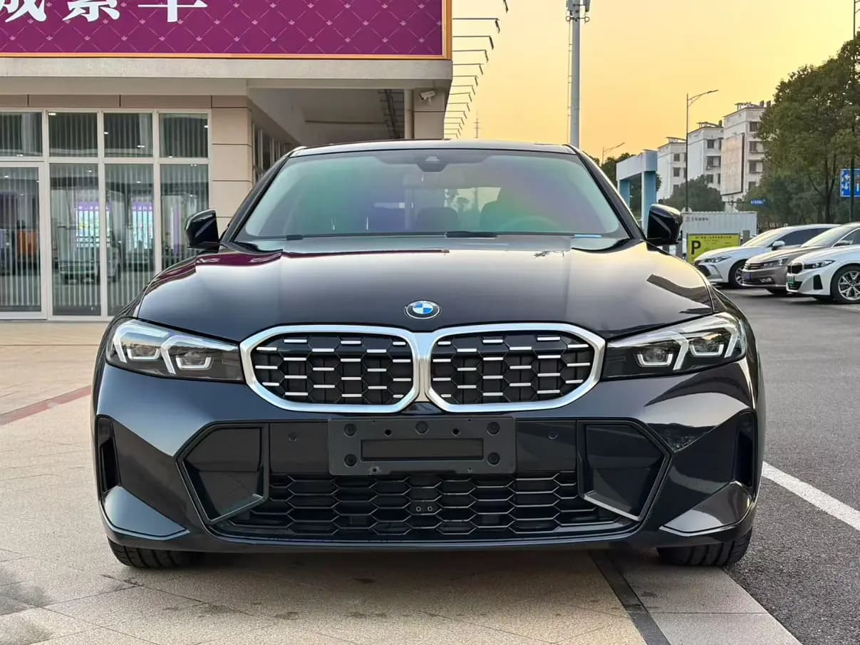 BMW 3 Series 2023 г. 58012 км. — фото 2