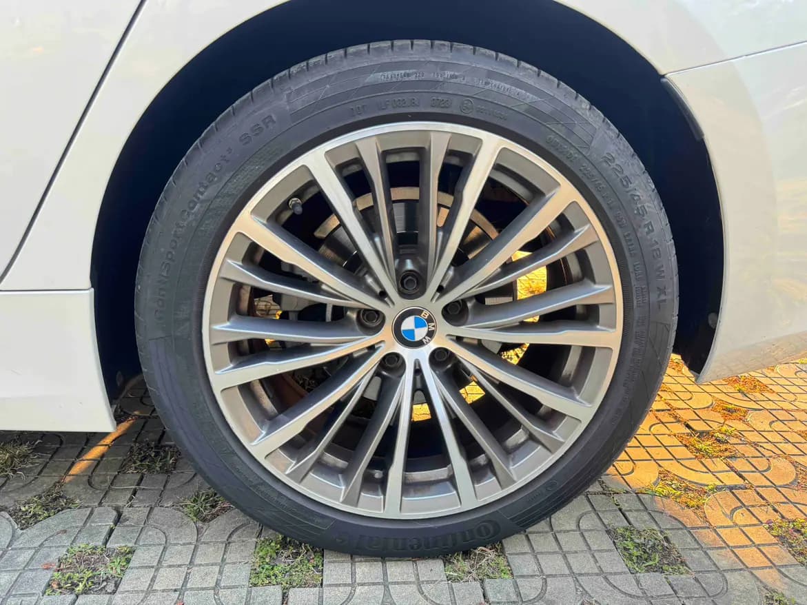 BMW 3 Series 2022 г. 35049 км. — фото 9