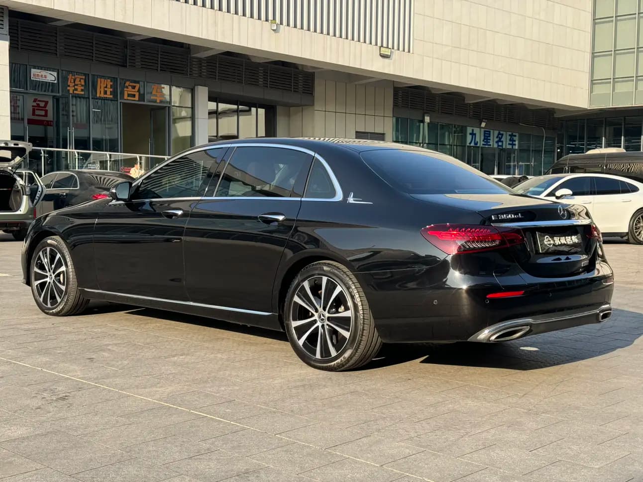 Mercedes-Benz E-Class PHEV 2023 г. 57136 км. — фото 4