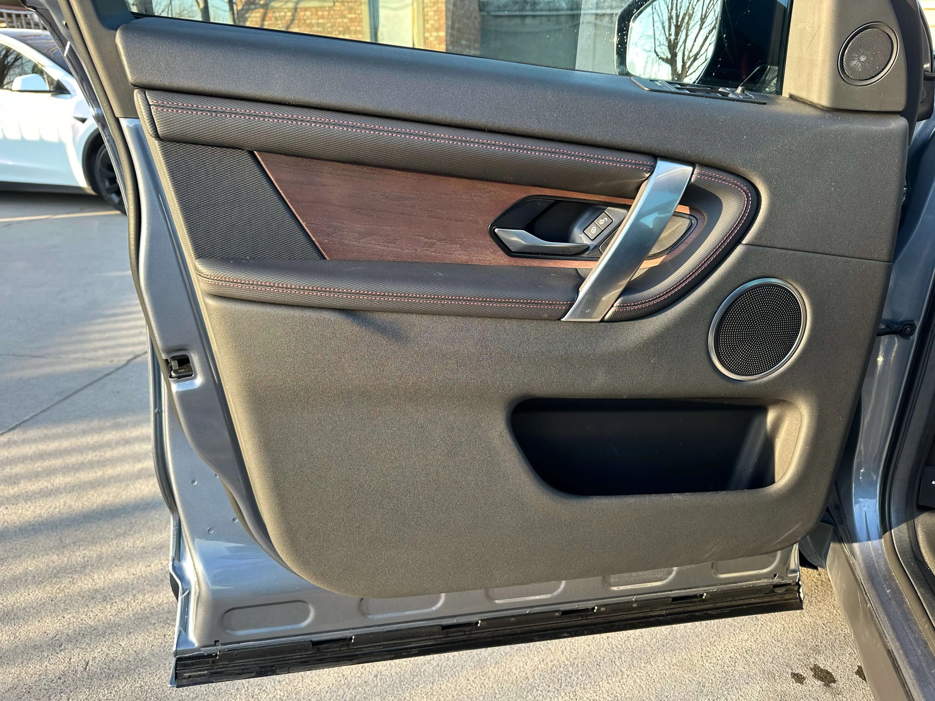 Land Rover Discover Sports 2021 г. 73088 км. — фото 11