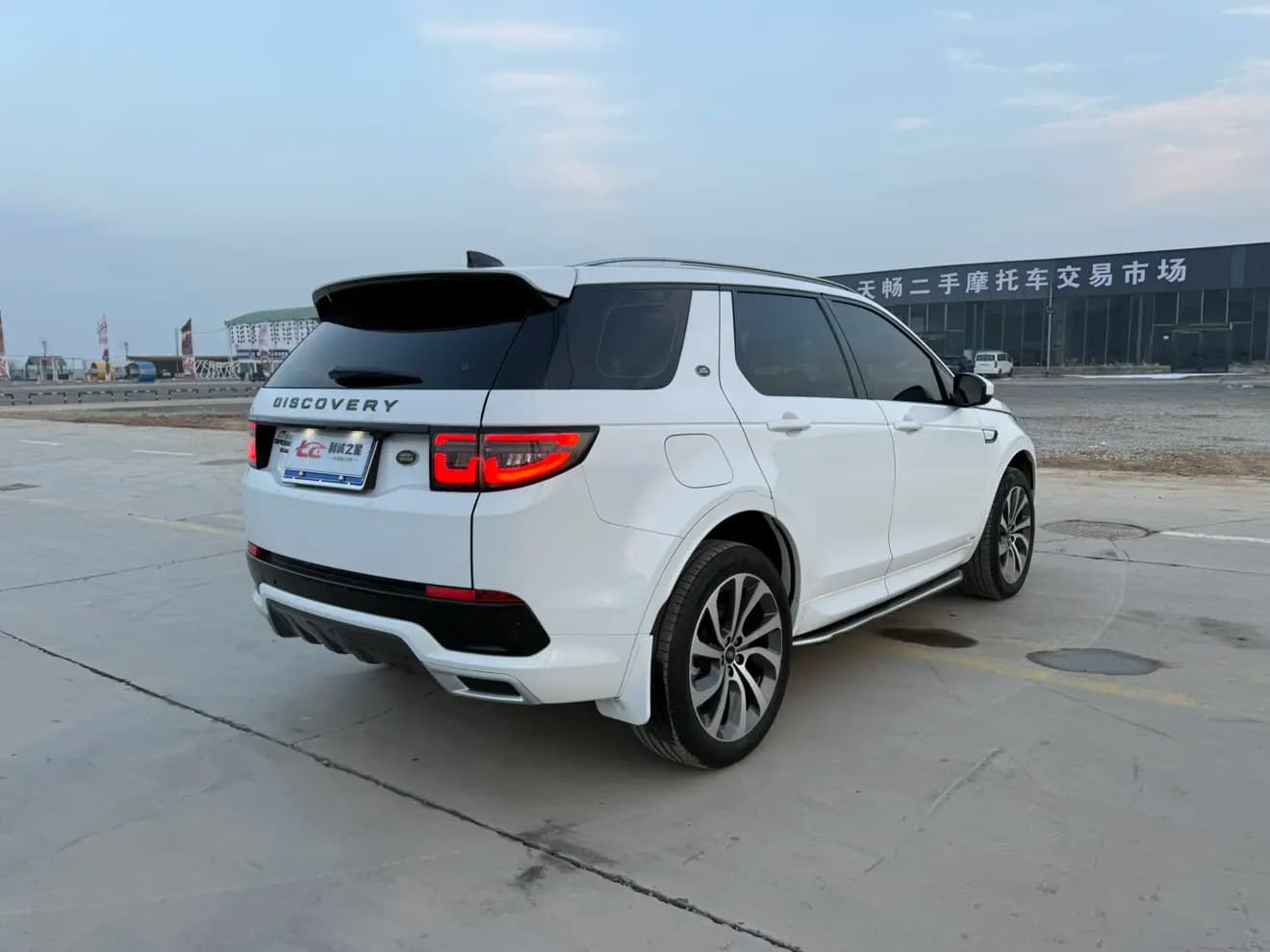 Land Rover Discover Sports 2021 г. 34089 км. — фото 3