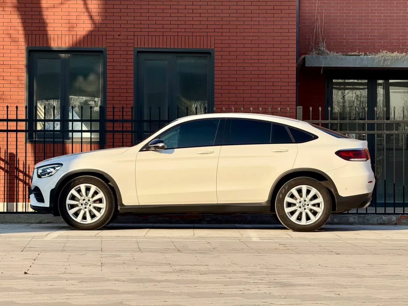 Mercedes-Benz GLC Coupe 2021 г. 53000 км. — фото 4