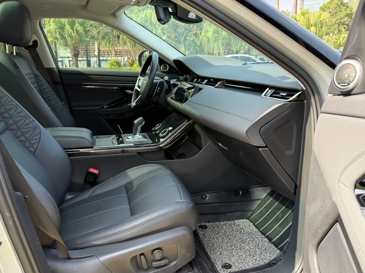 Land Rover Range Rover Evoque 2022 г. 46061 км. — фото 17