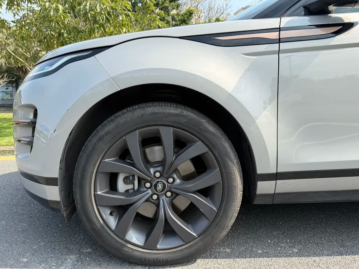 Land Rover Range Rover Evoque 2022 г. 46061 км. — фото 10