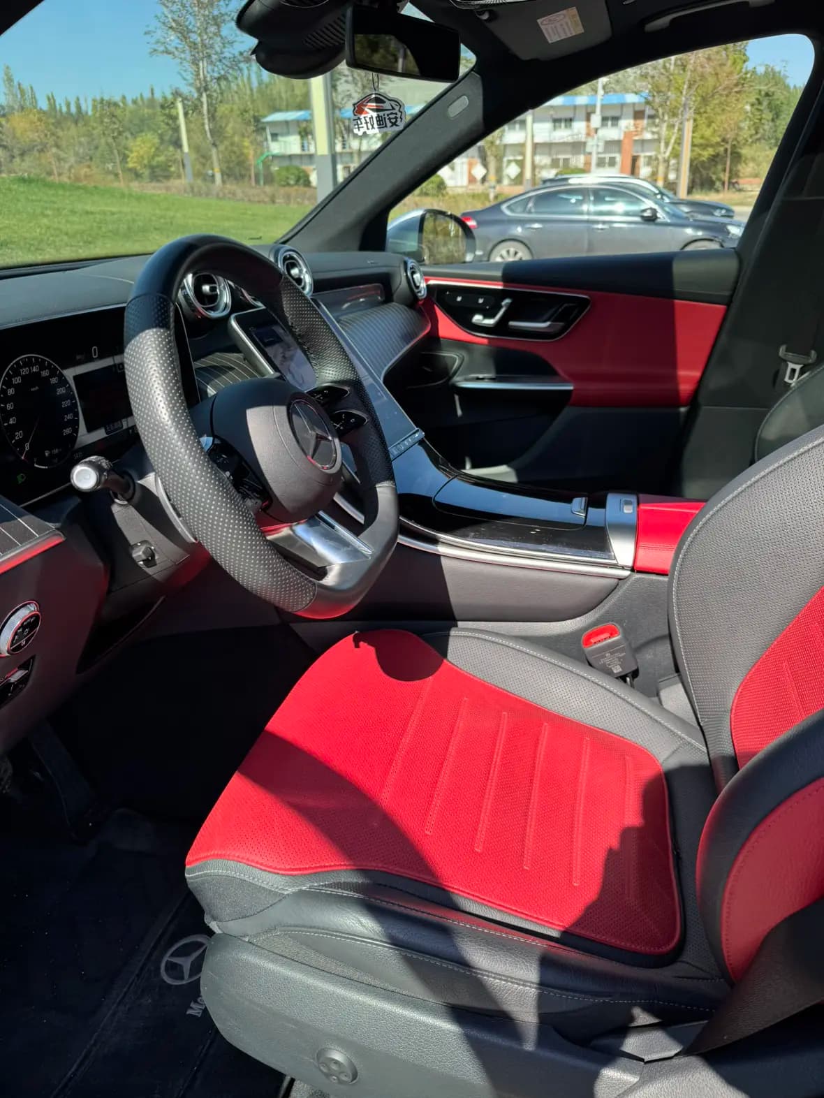 Mercedes-Benz GLC 2023 г. 34000 км. — фото 11