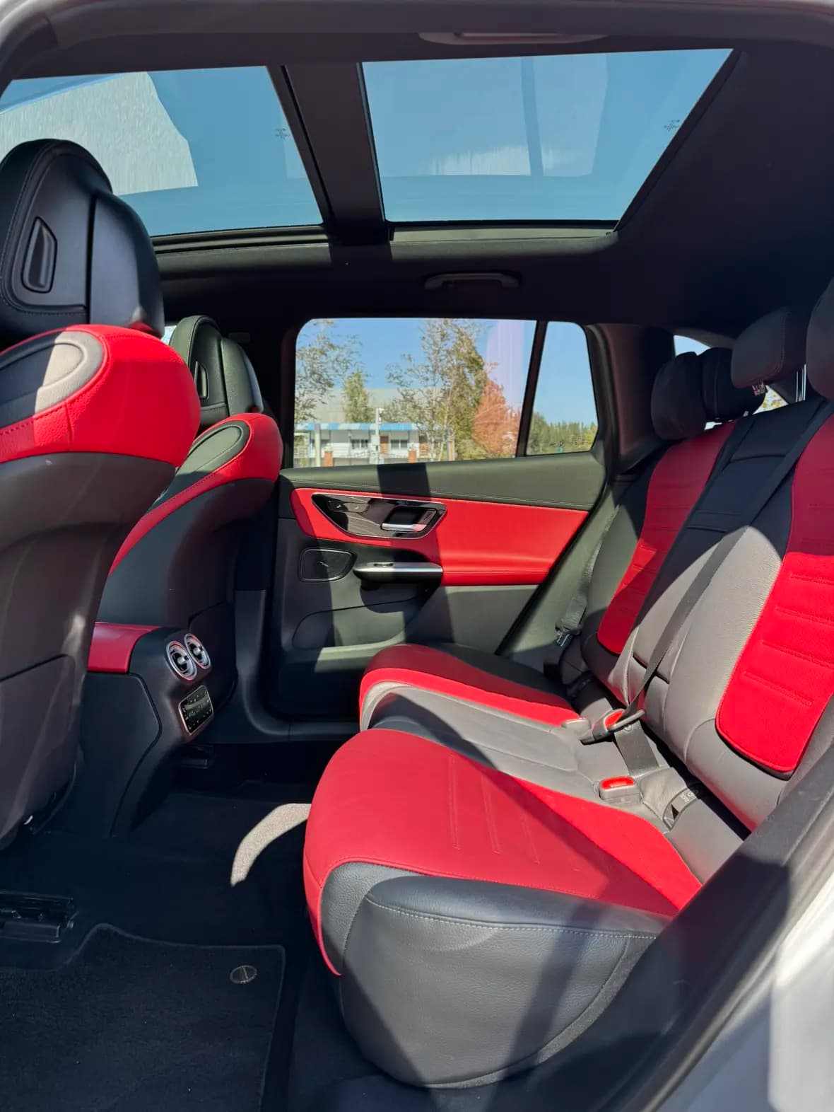 Mercedes-Benz GLC 2023 г. 34000 км. — фото 13