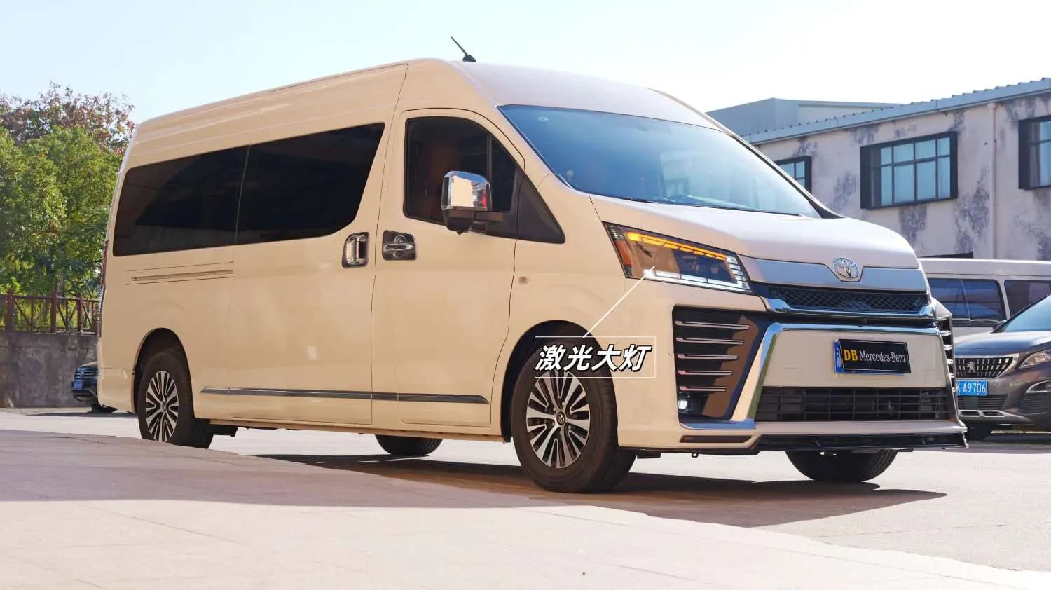 Toyota HiAce 2023 г. 2036 км. — фото 3