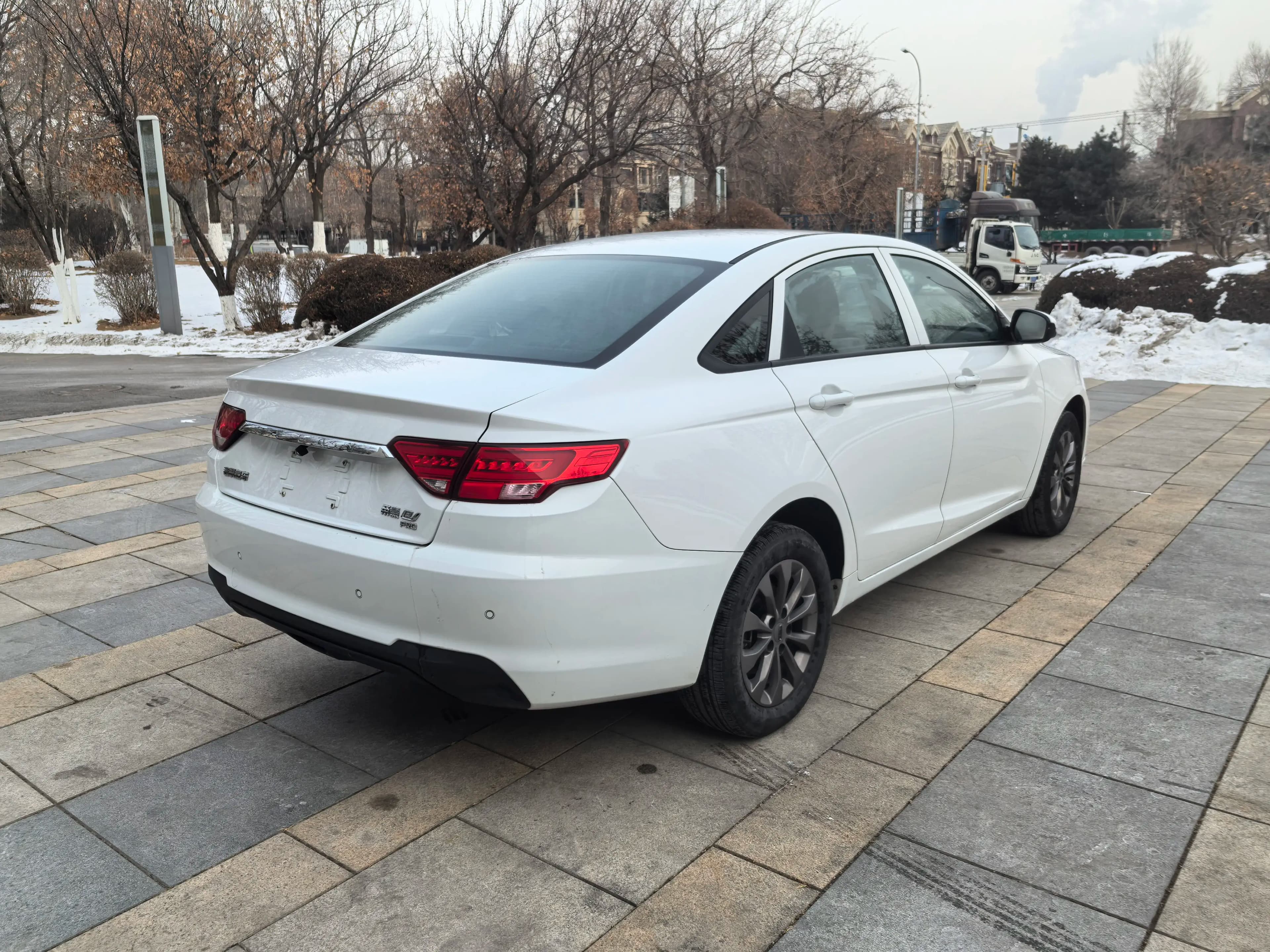Geely Emgrand EV 2022 г. 104717 км. — фото 6