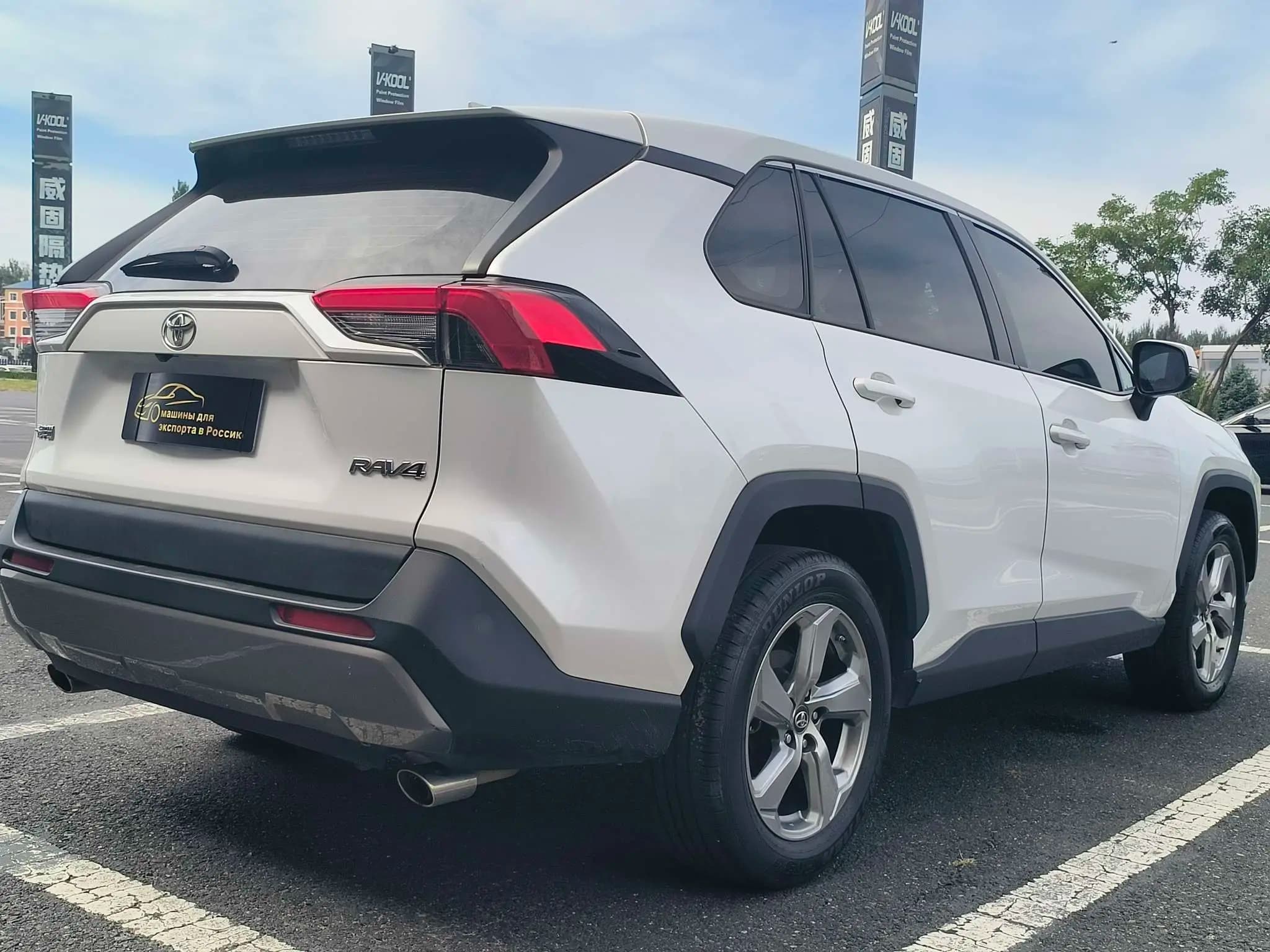 Toyota RAV4 2023 г. 30044 км. — фото 6