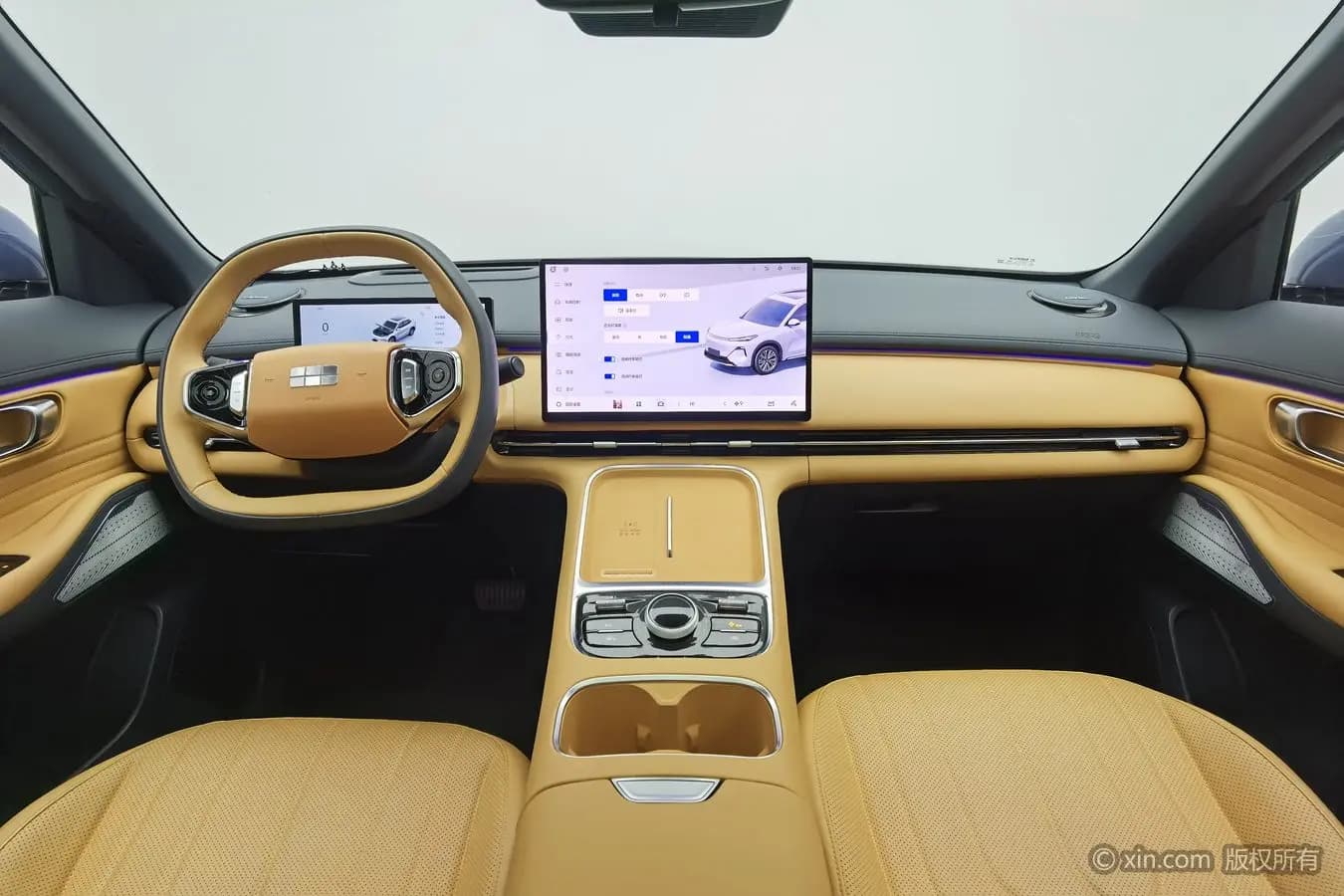 Geely Galaxy Starship 7 EM-i 2025 г. 10534 км. — фото 12