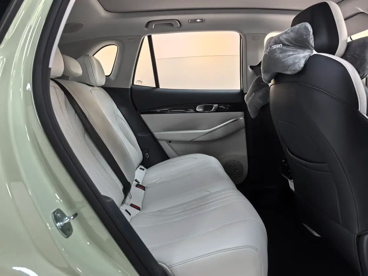 Geely Galaxy E5 2025 г. 9400 км. — фото 20