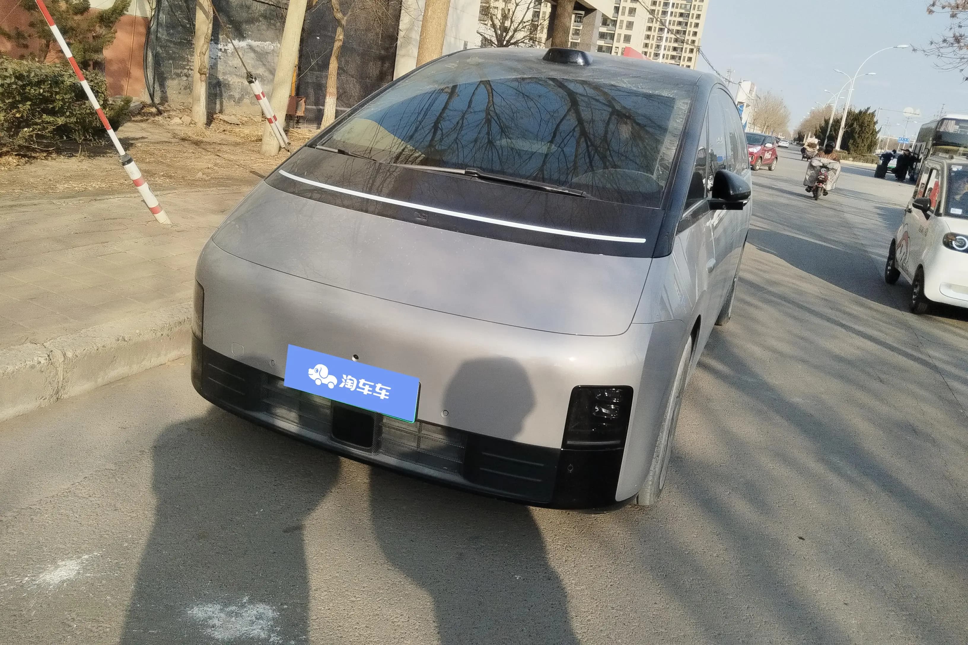 Lixiang MEGA 2024 г. 22446 км.