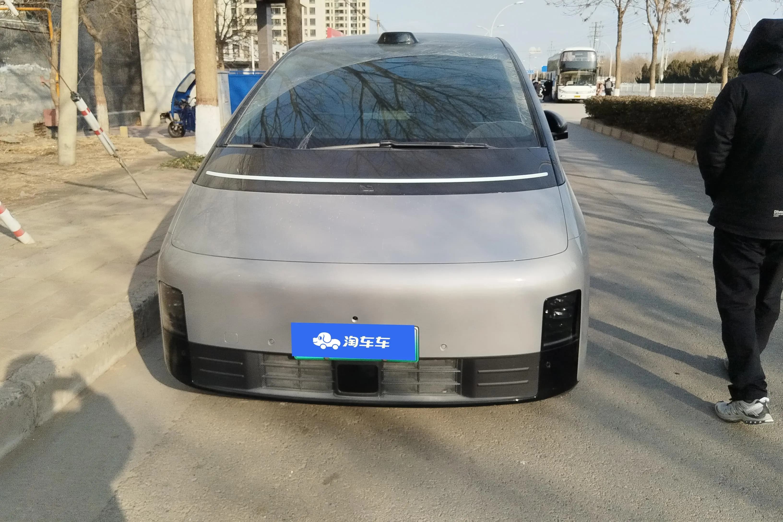 Lixiang MEGA 2024 г. 22446 км. — фото 2