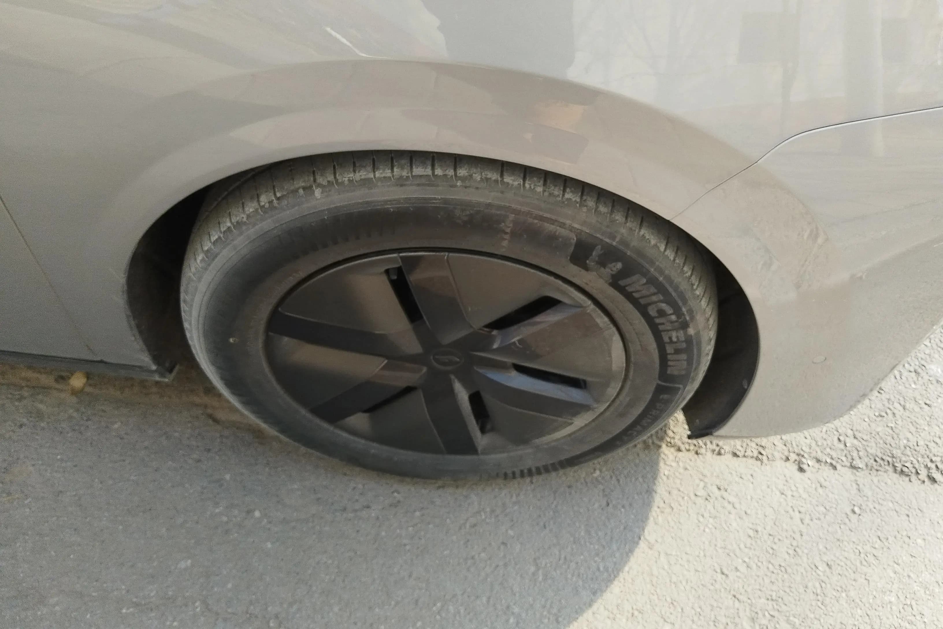 Lixiang MEGA 2024 г. 22446 км. — фото 10