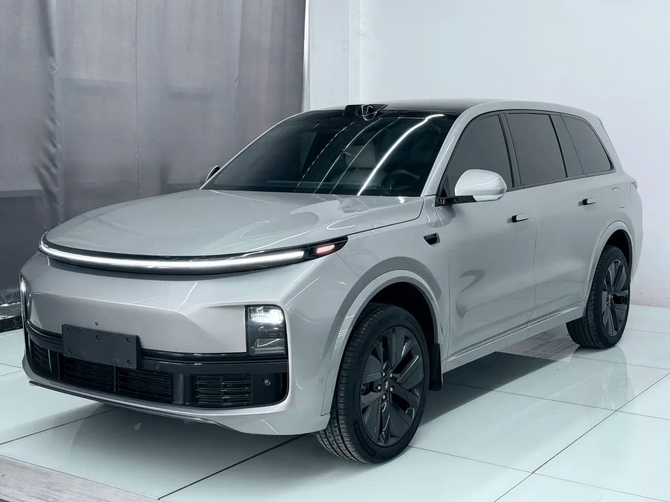 Lixiang L9 2023 г. 95011 км.