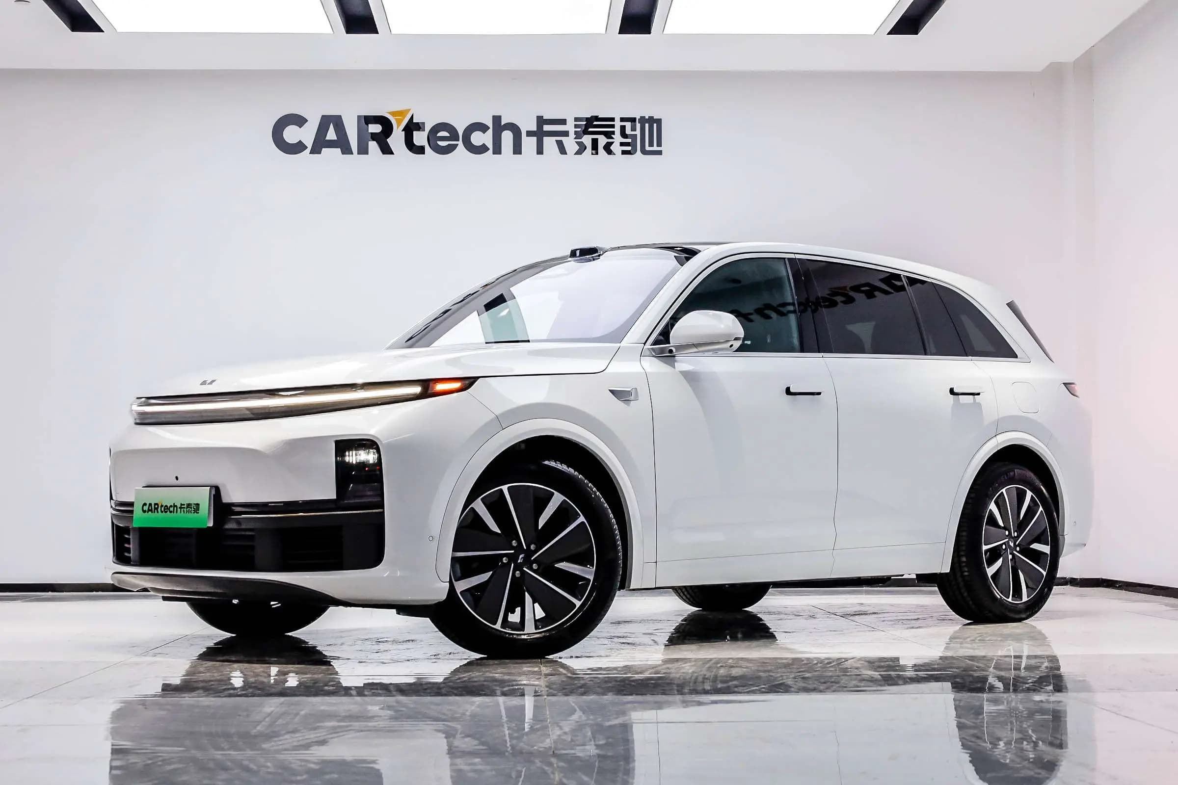 Lixiang L7 2025 г. 9113 км.