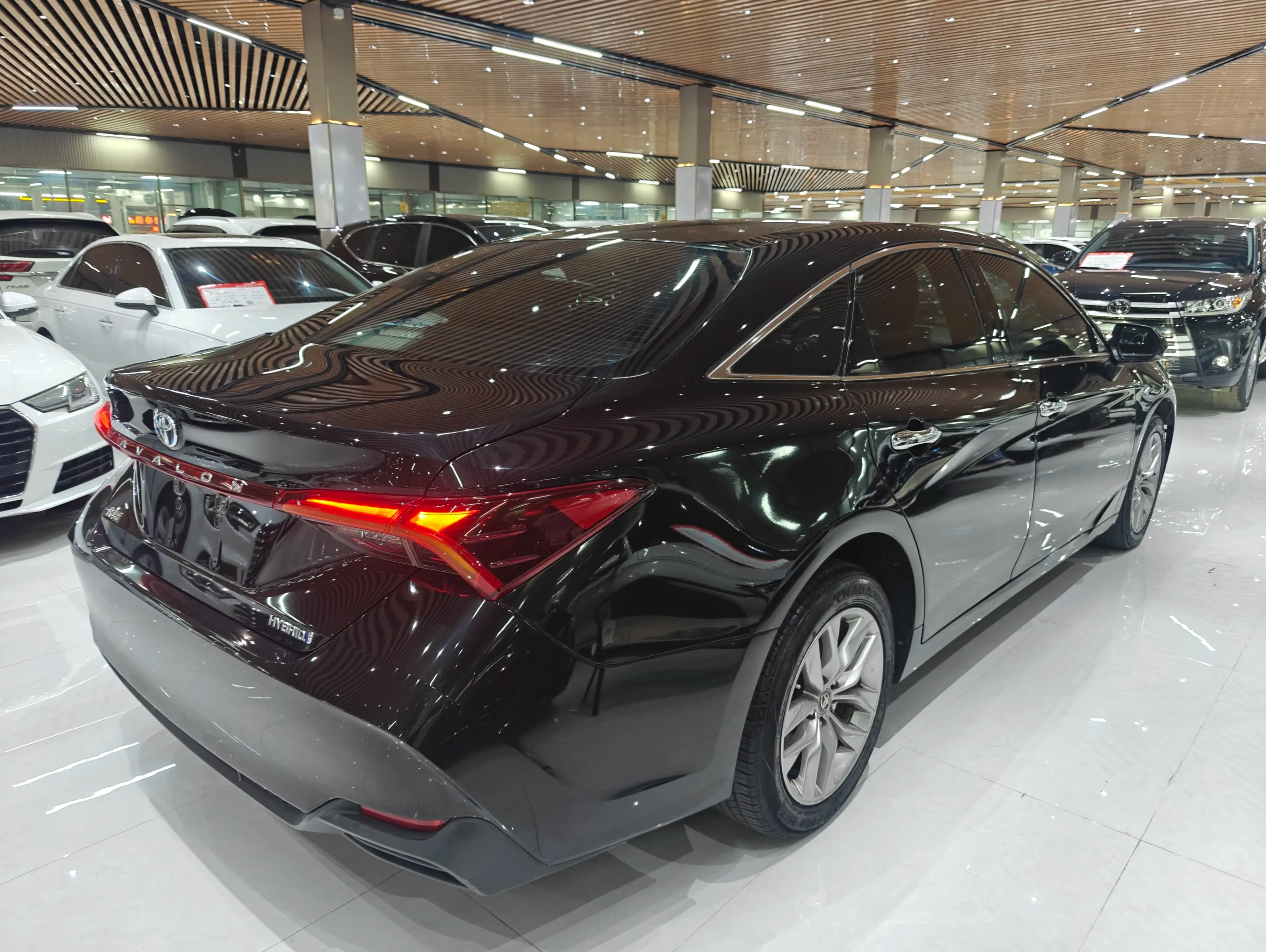 Toyota Avalon 2021 г. 68125 км. — фото 7