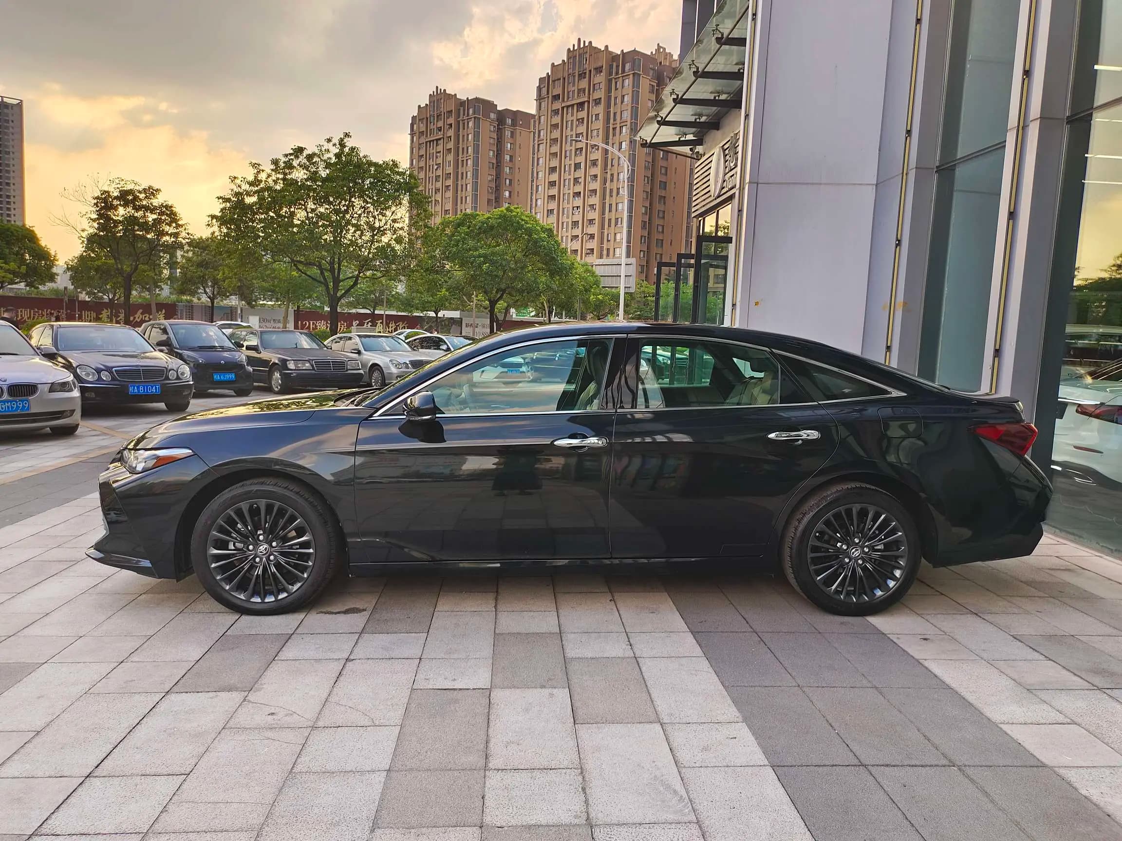 Toyota Avalon 2021 г. 46126 км. — фото 4