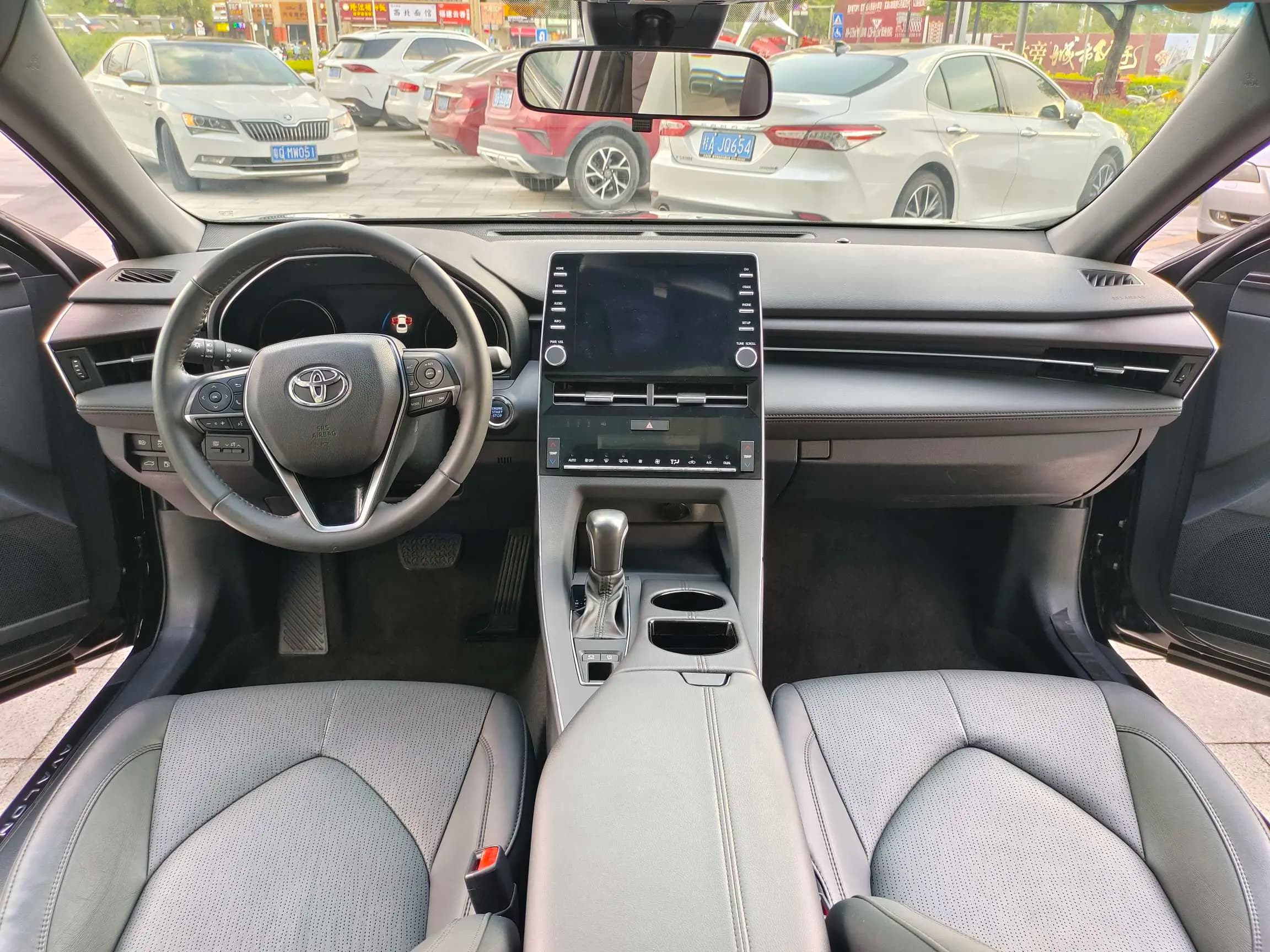Toyota Avalon 2021 г. 46126 км. — фото 9