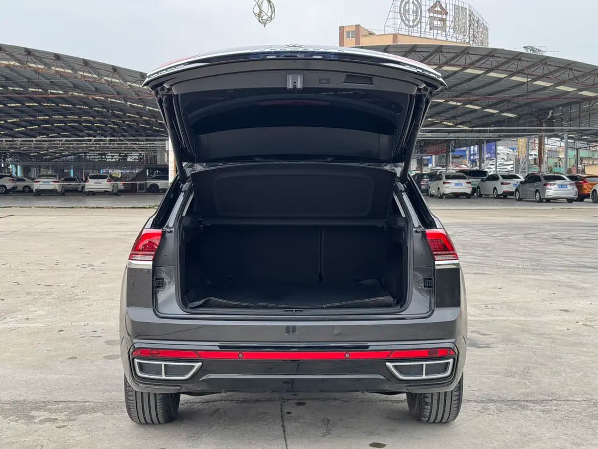 Volkswagen Teramont 2023 г. 87013 км. — фото 24