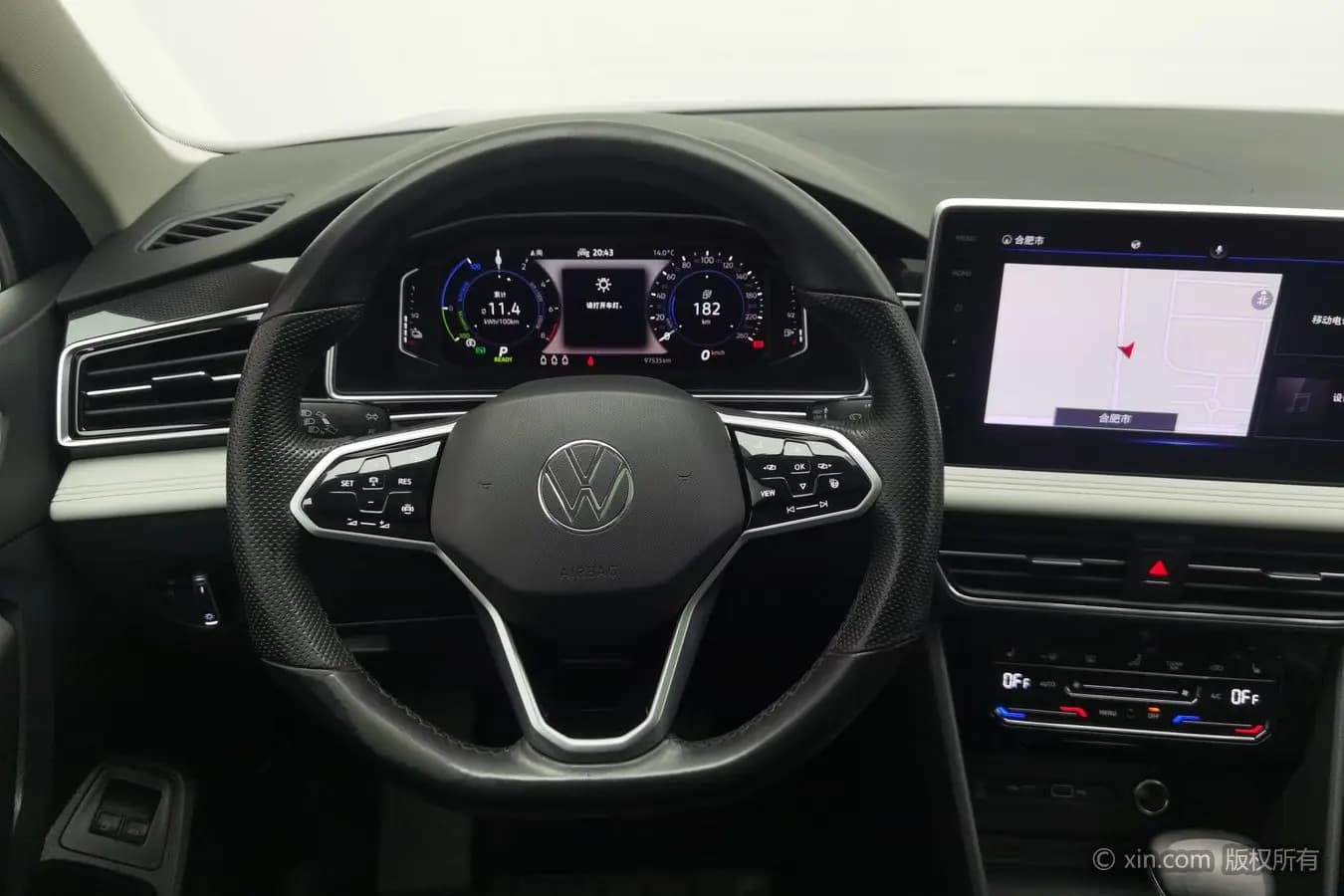 Volkswagen Tiguan L PHEV 2022 г. 97559 км. — фото 14