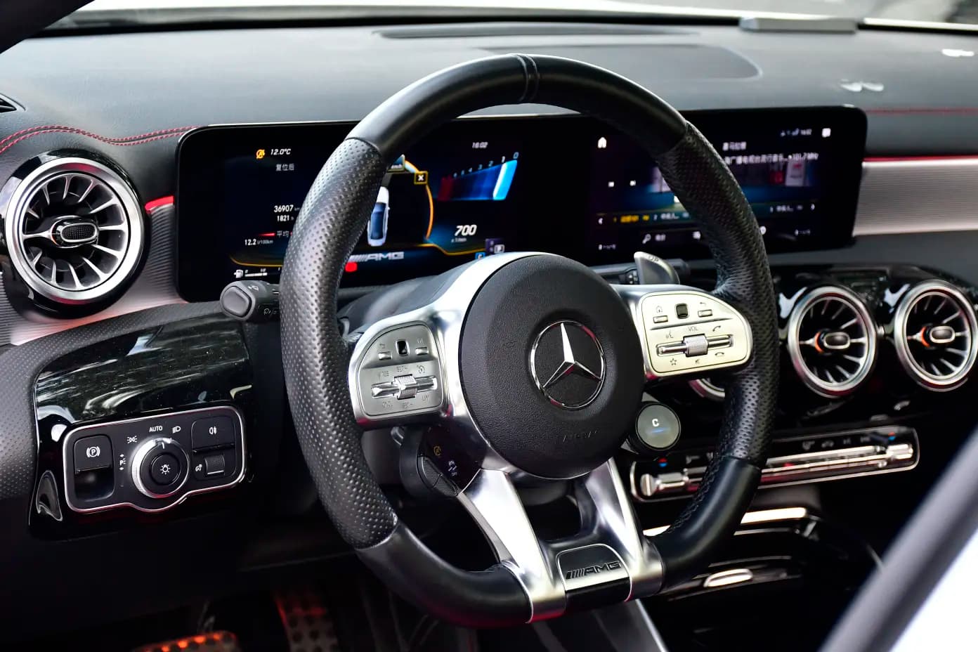 Mercedes-Benz A-Class AMG 2022 г. 36145 км. — фото 12