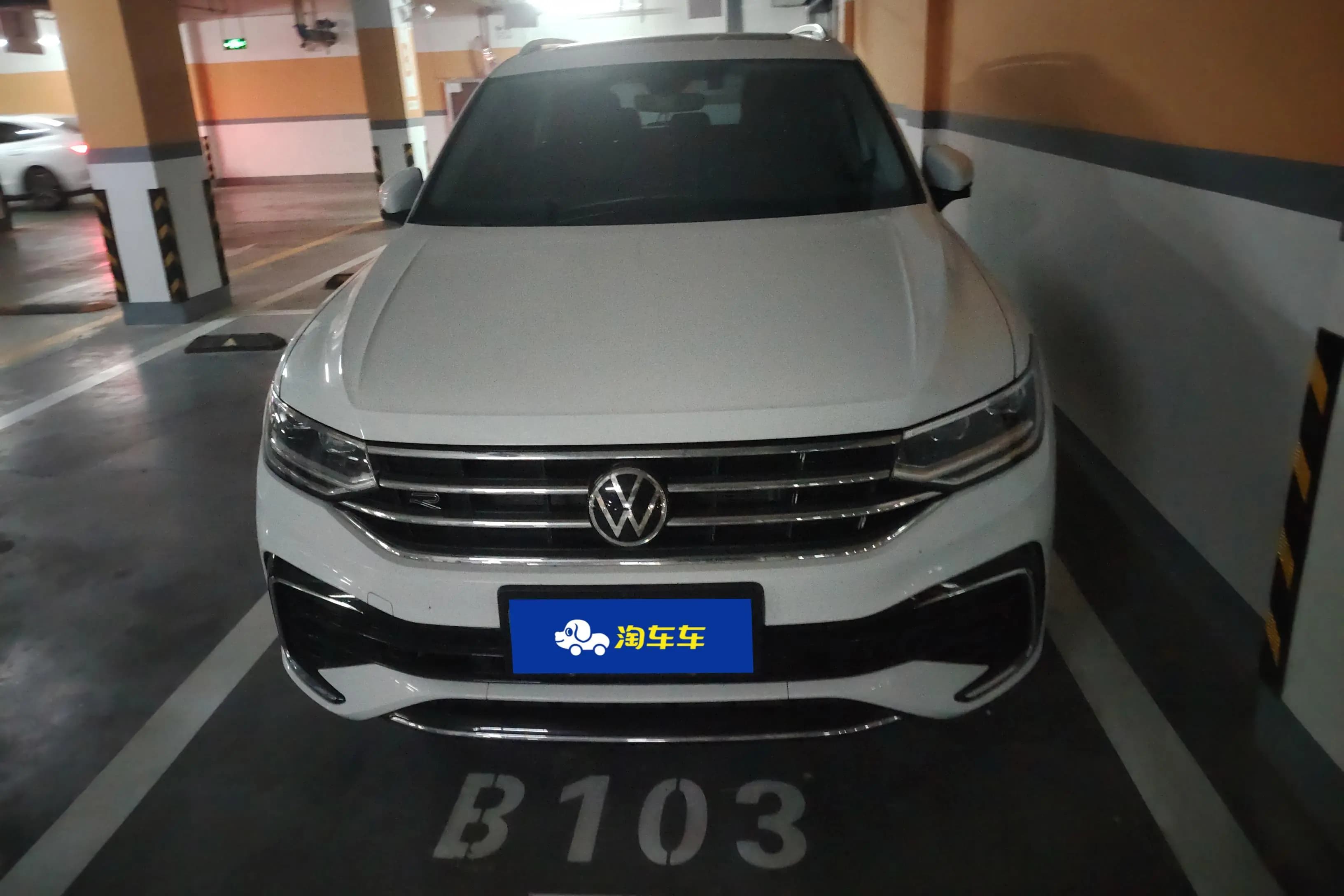 Volkswagen Tiguan L 2022 г. 44260 км. — фото 2