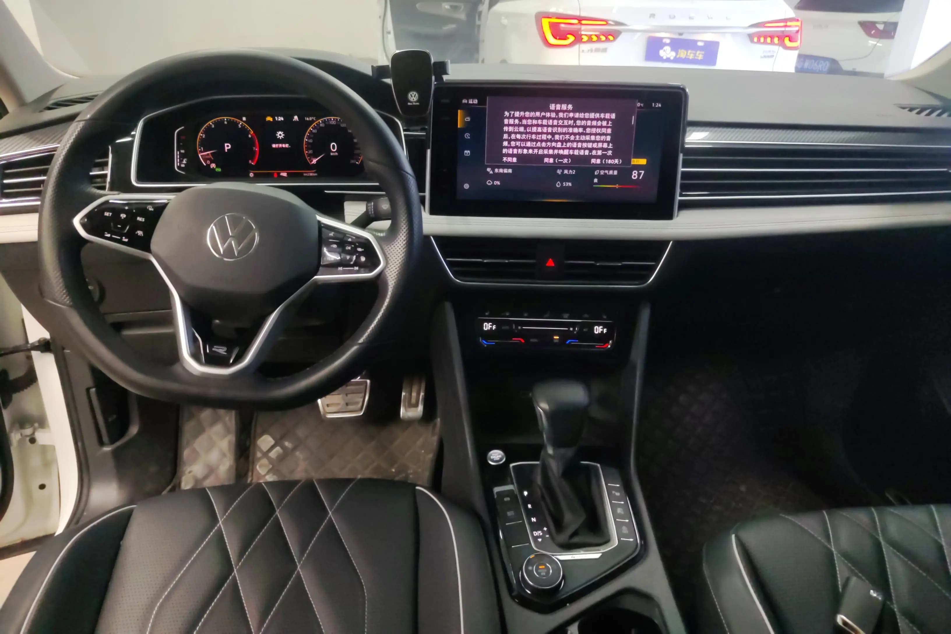 Volkswagen Tiguan L 2022 г. 44260 км. — фото 14