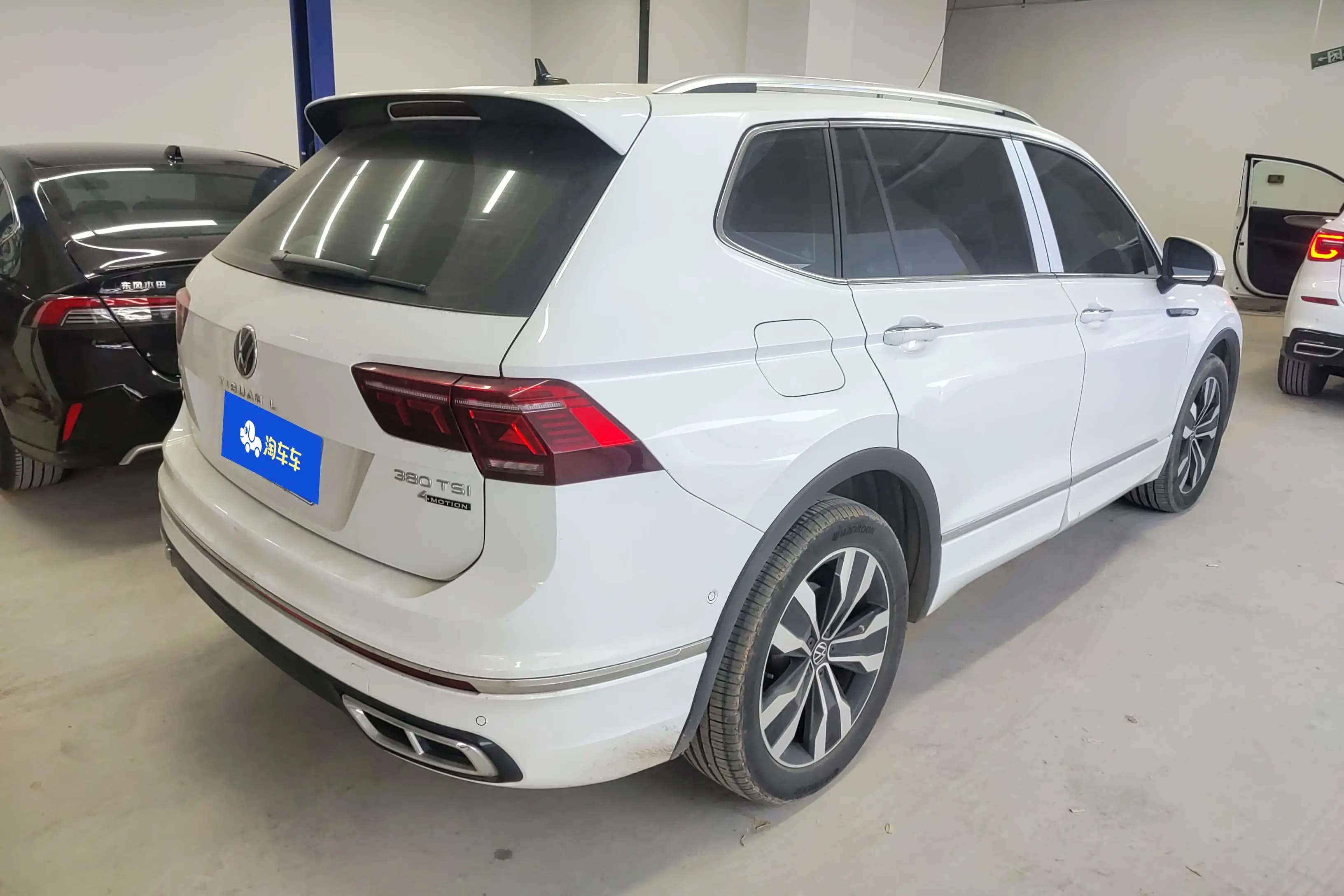 Volkswagen Tiguan L 2022 г. 44260 км. — фото 3