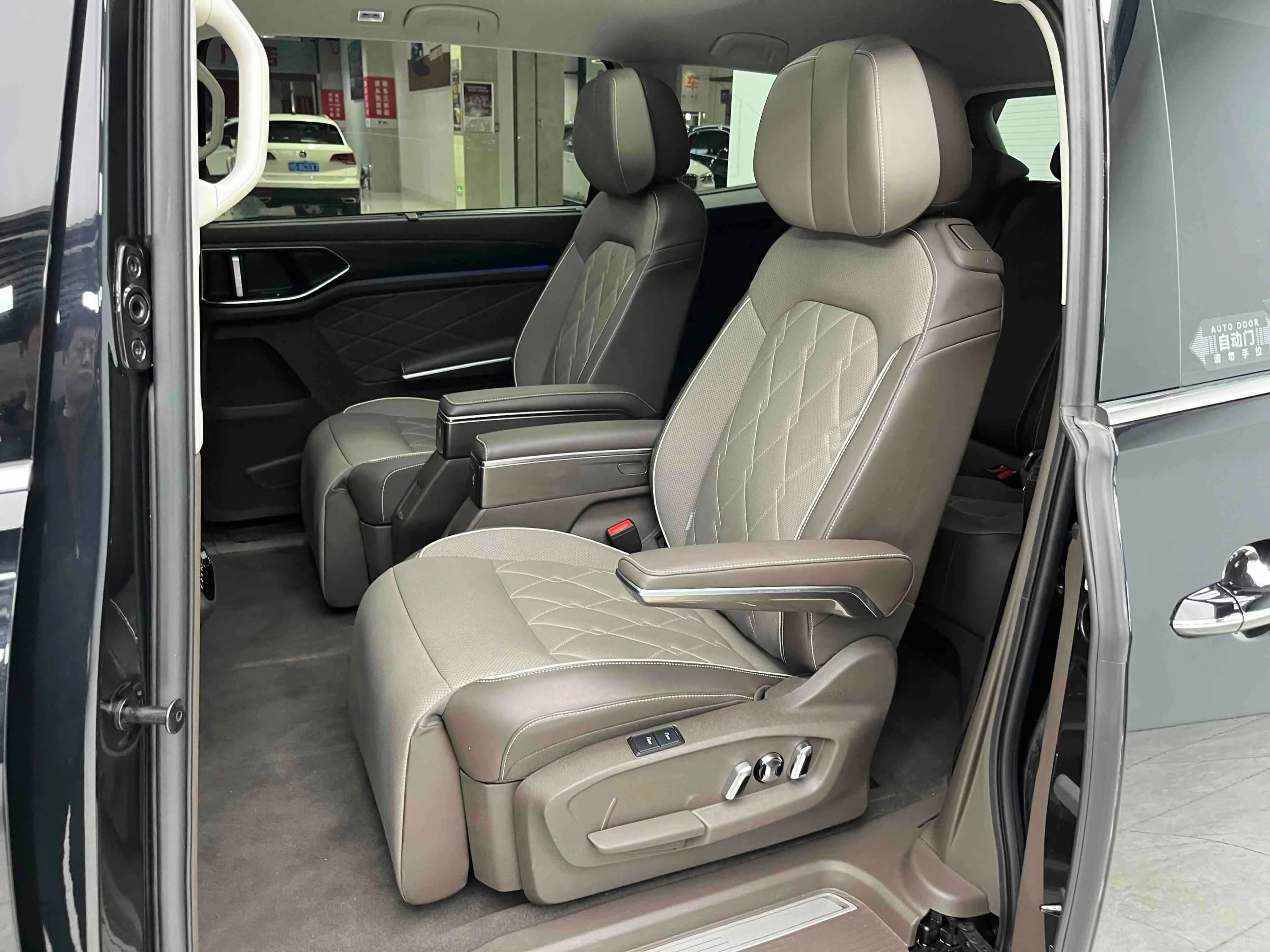 Volkswagen Weiran 2023 г. 12320 км. — фото 23