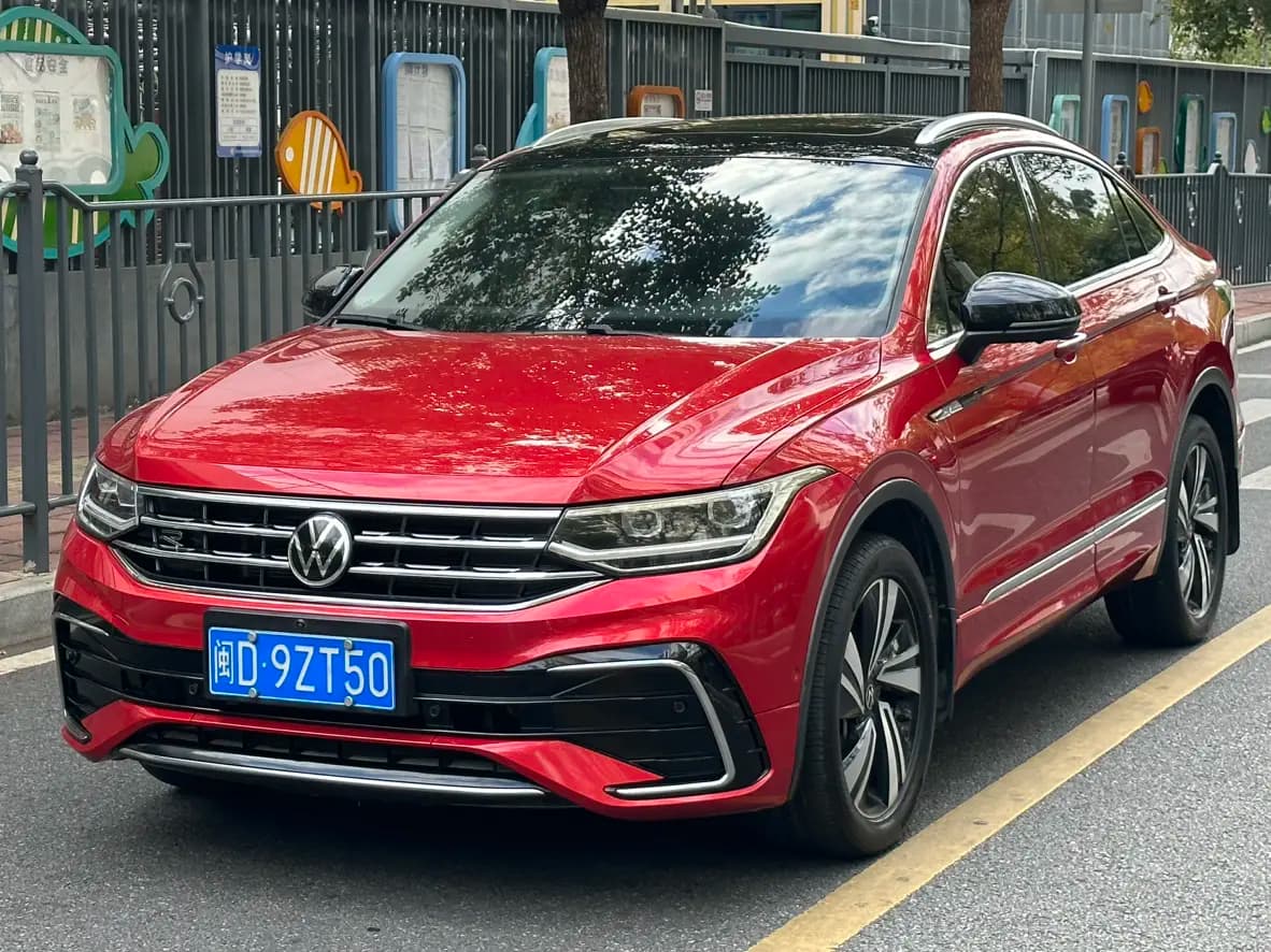 Volkswagen TiguanX 2021 г. 79128 км.