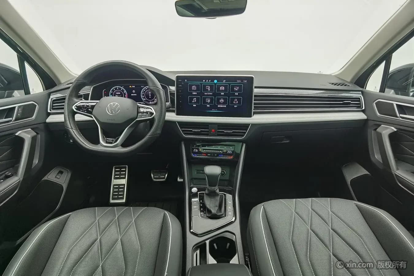 Volkswagen Tiguan L 2022 г. 53761 км. — фото 12